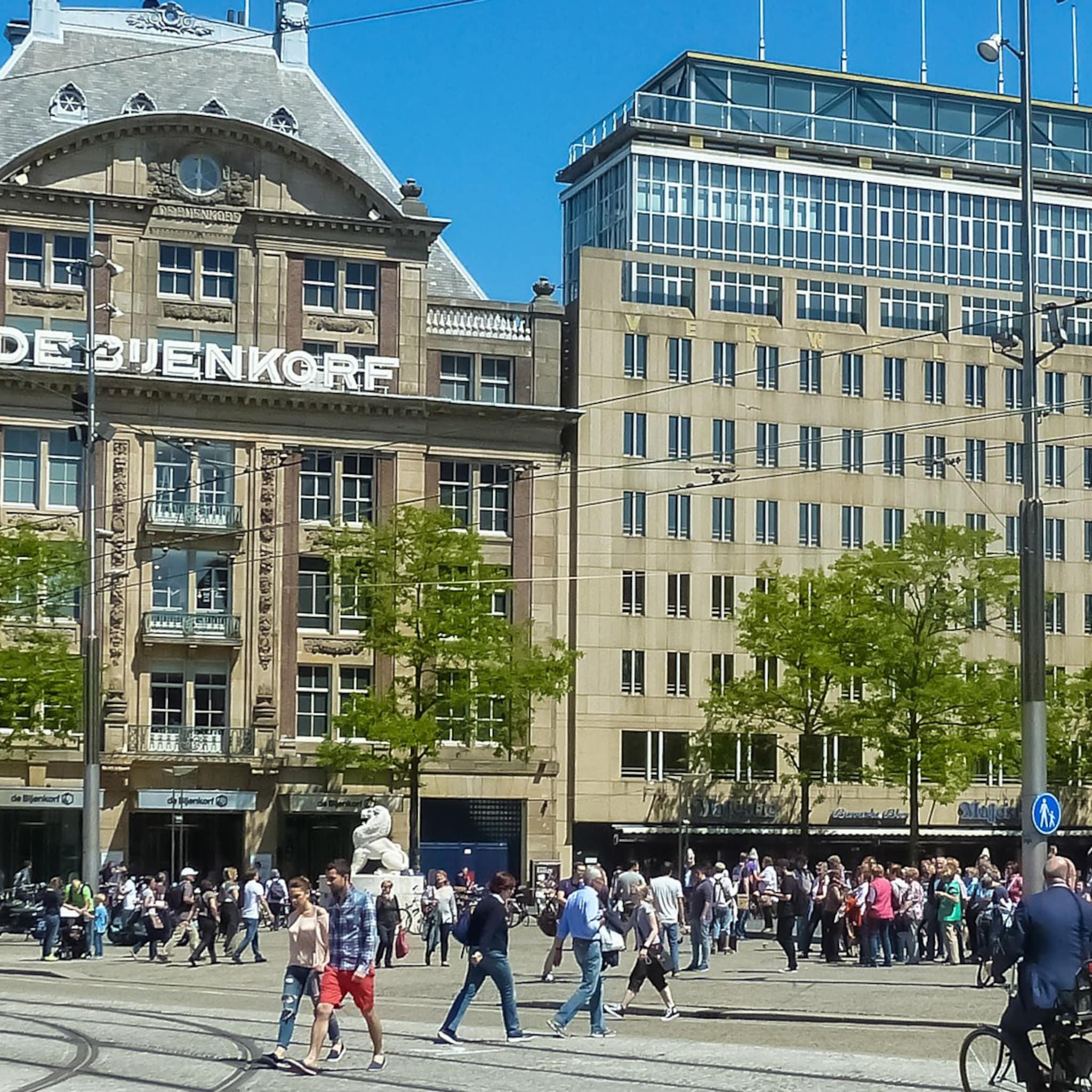 zwaar jaar voor de bijenkorf bijna kwart minder omzet