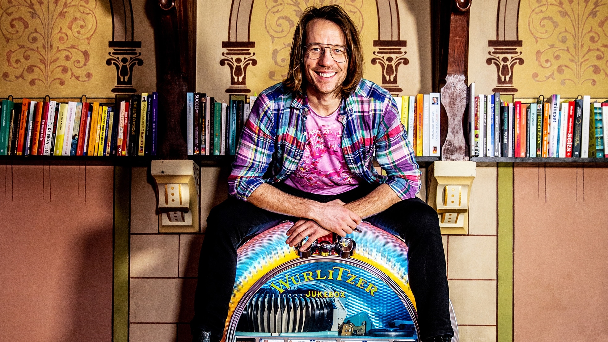 Er is meer aan Giel Beelen dan alleen muziek, zo ontdek je in deze podcast. Foto: Shody Careman