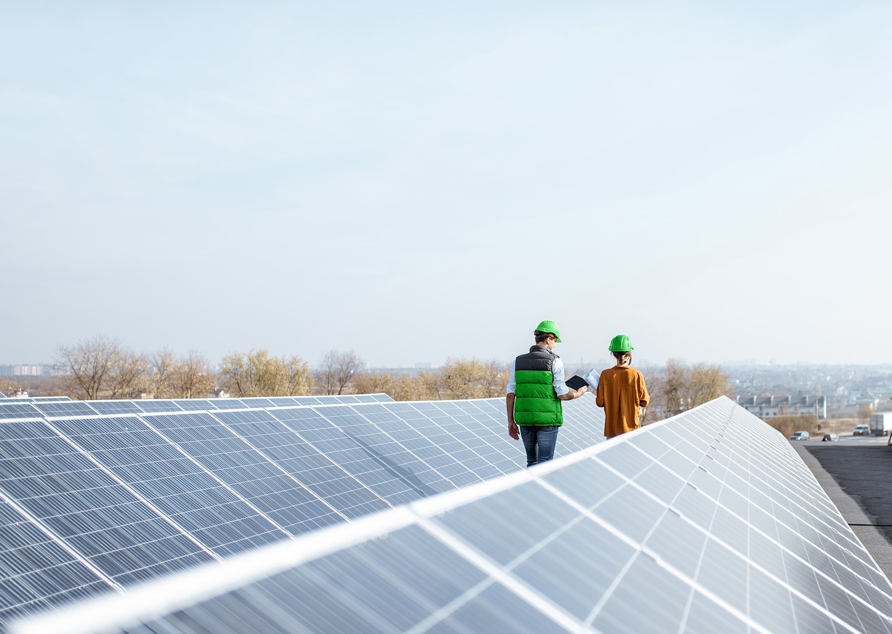 Zo’n zeshonderd bedrijven hebben zich inmiddels aangemeld voor een quickscan. Bij drie kwart daarvan heeft dit geleid tot een subsidieaanvraag of wordt er aan de realisatie van het zonnedak gewerkt. Foto Agem