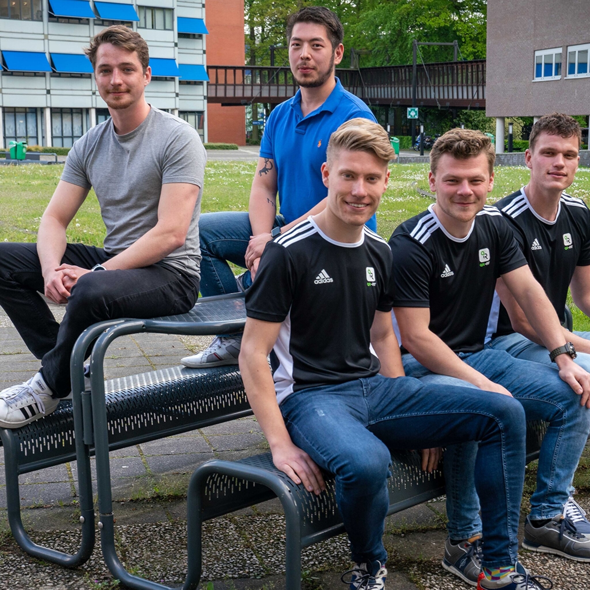 student ondernemers han hebben sportieve hit te pakken met qr fit
