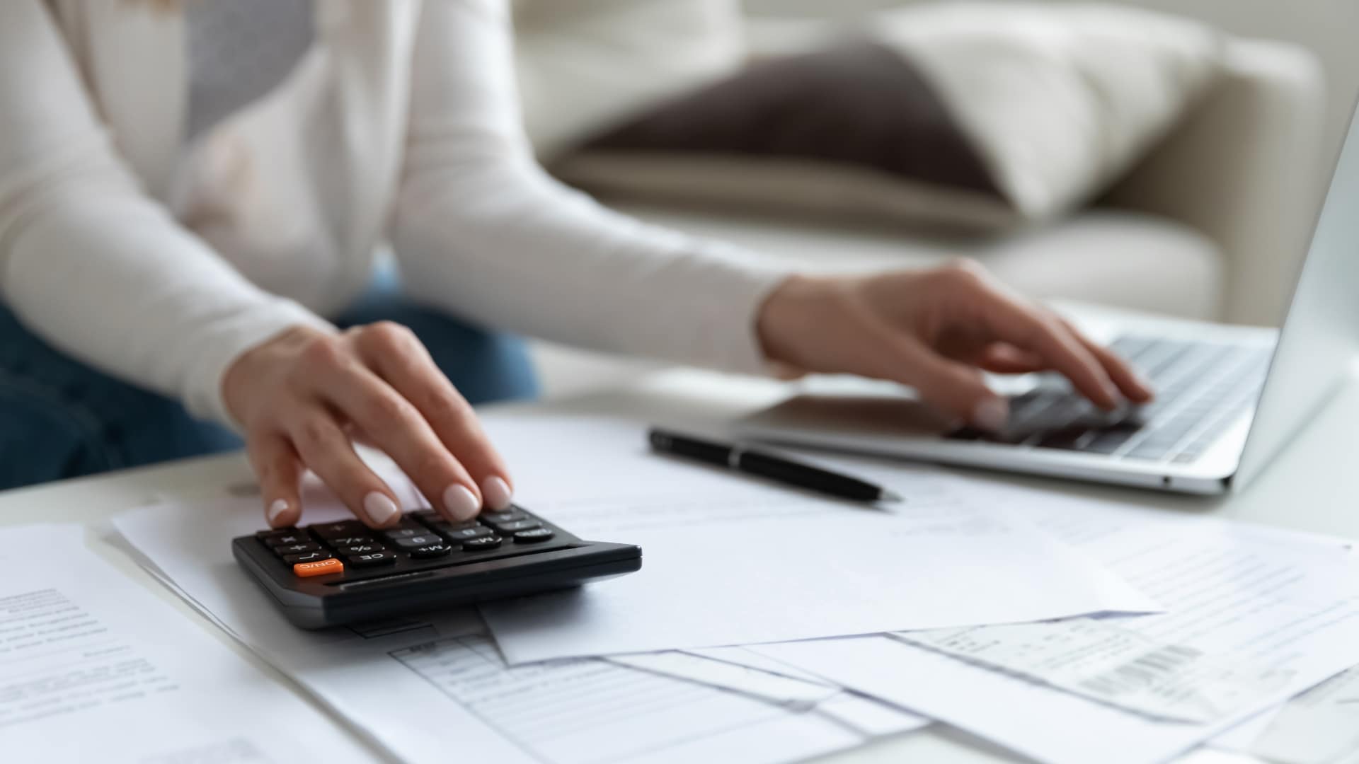 Door één van deze applicaties te downloaden, voorkom je een hoop administratieve handelingen waardoor je een tijd overhoudt. Foto: Shutterstock