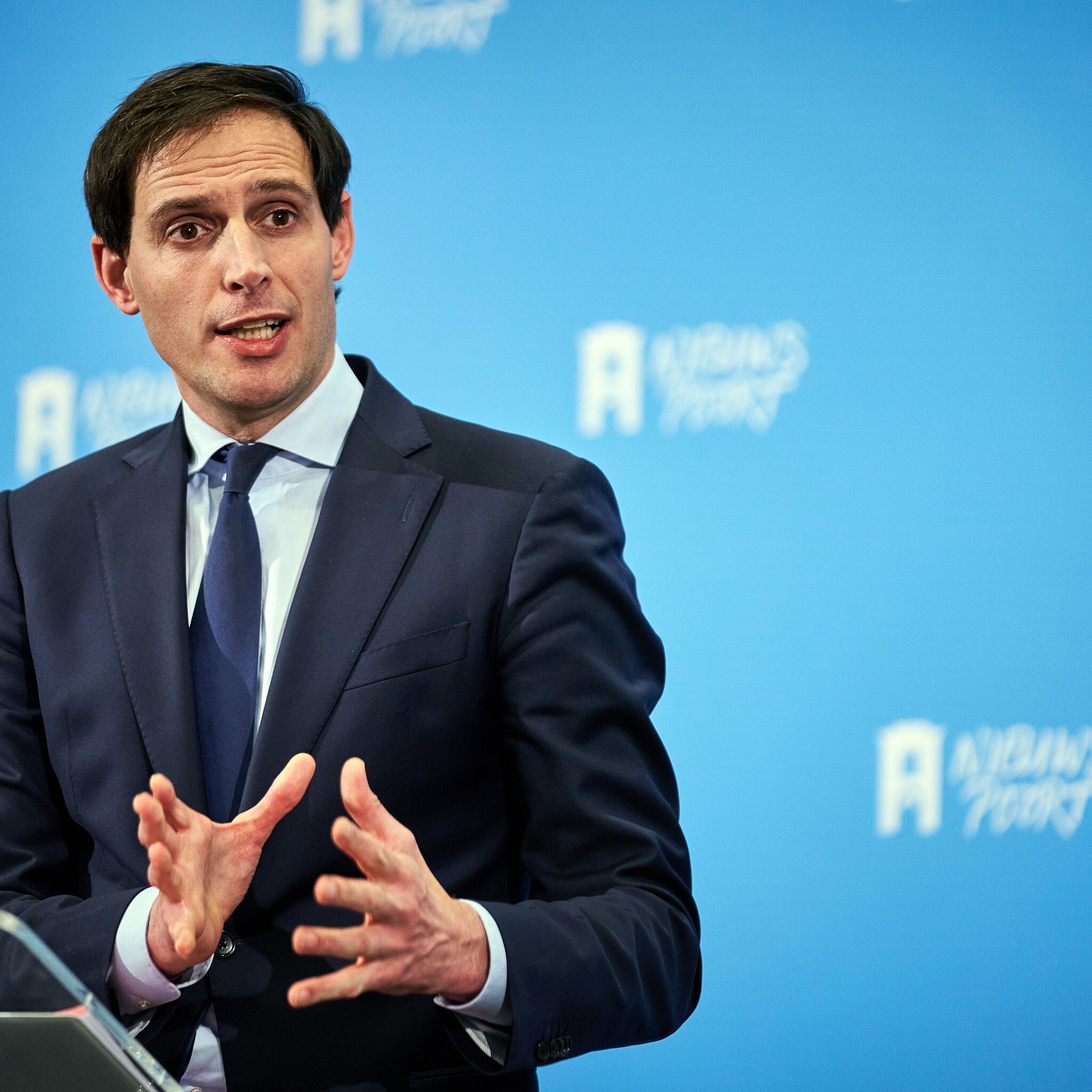 kabinet gaat steunpakketten met drie maanden verlengen