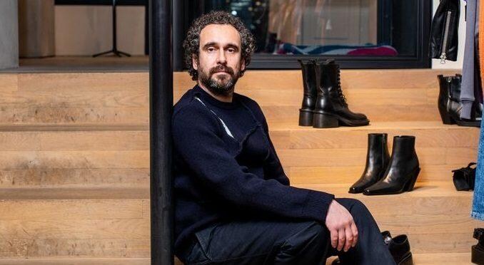 Modewinkelier Bart de Groot: ,,We zijn nu dag en nacht bezig. Ik ben nu aan het stutten, opbouwen moet nog komen.'' Foto: Nosh Neneh