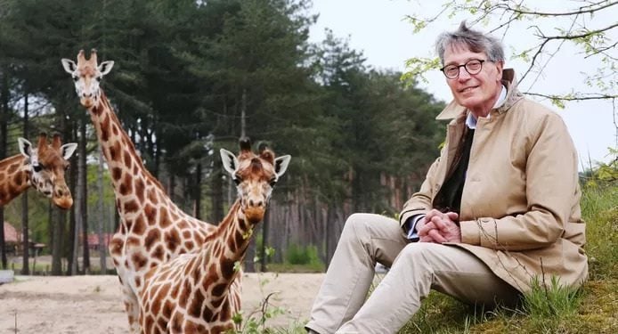 Dirk Lips in zijn Safaripark Beekse Bergen in Hilvarenbeek Foto's: BD/Pix4Profs/Ramon Mangold