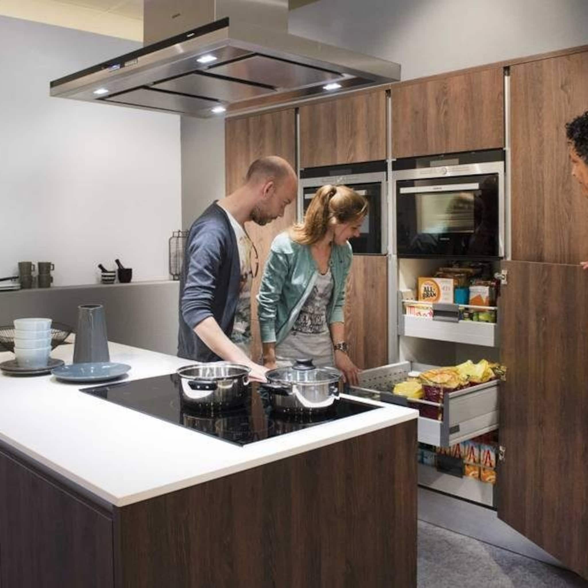 woonbranche klaagt over lange levertijden en hoge prijzen keukeninstallateurs kunnen vraag niet aan