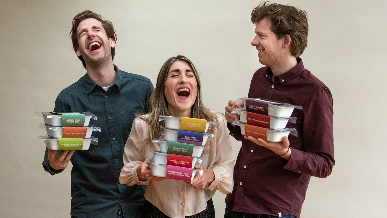 Hoewel er geen deal kwam met Dragons' Den-investeerder Shawn Harris, hebben Maarten Gomes, Myrthe van der Vlis en Joost Esser (vlnr) van Plant B alle reden tot blijdschap met twee andere geldschieters. Foto's: Plant B