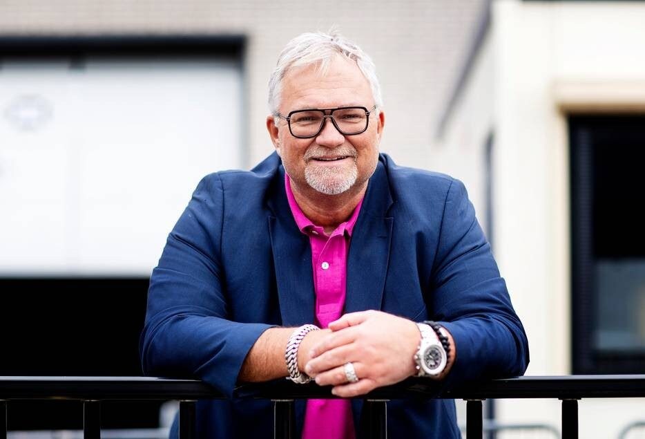 Beveiliger (Big) Jake Hampel van Star Security Services. Foto: Guus Schoonewille