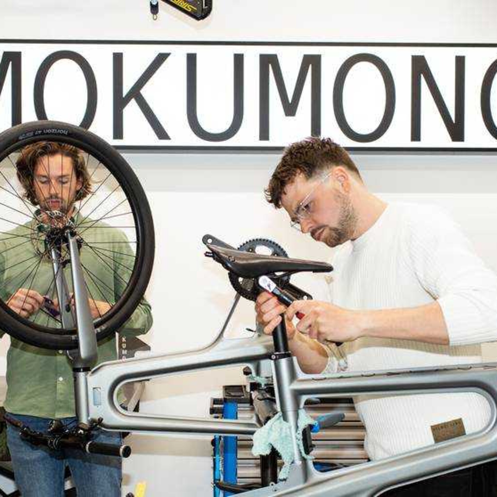 deze tweelingbroers maken e bikes met frames van nederlandse bodem