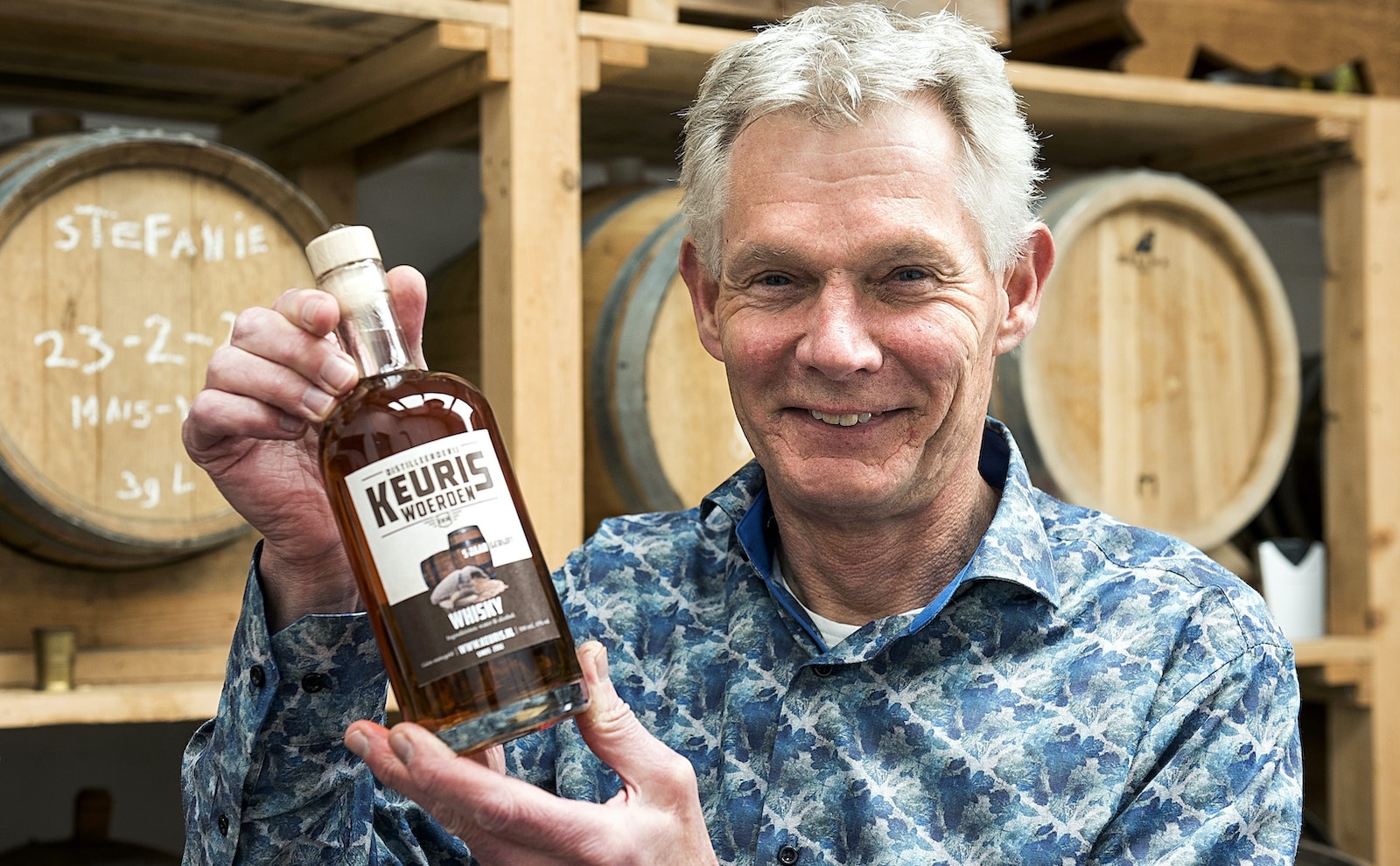 John Keuris maakt whisky in Woerden die niet onder doet voor een Schotse single malt. Foto: Marnix Schmidt