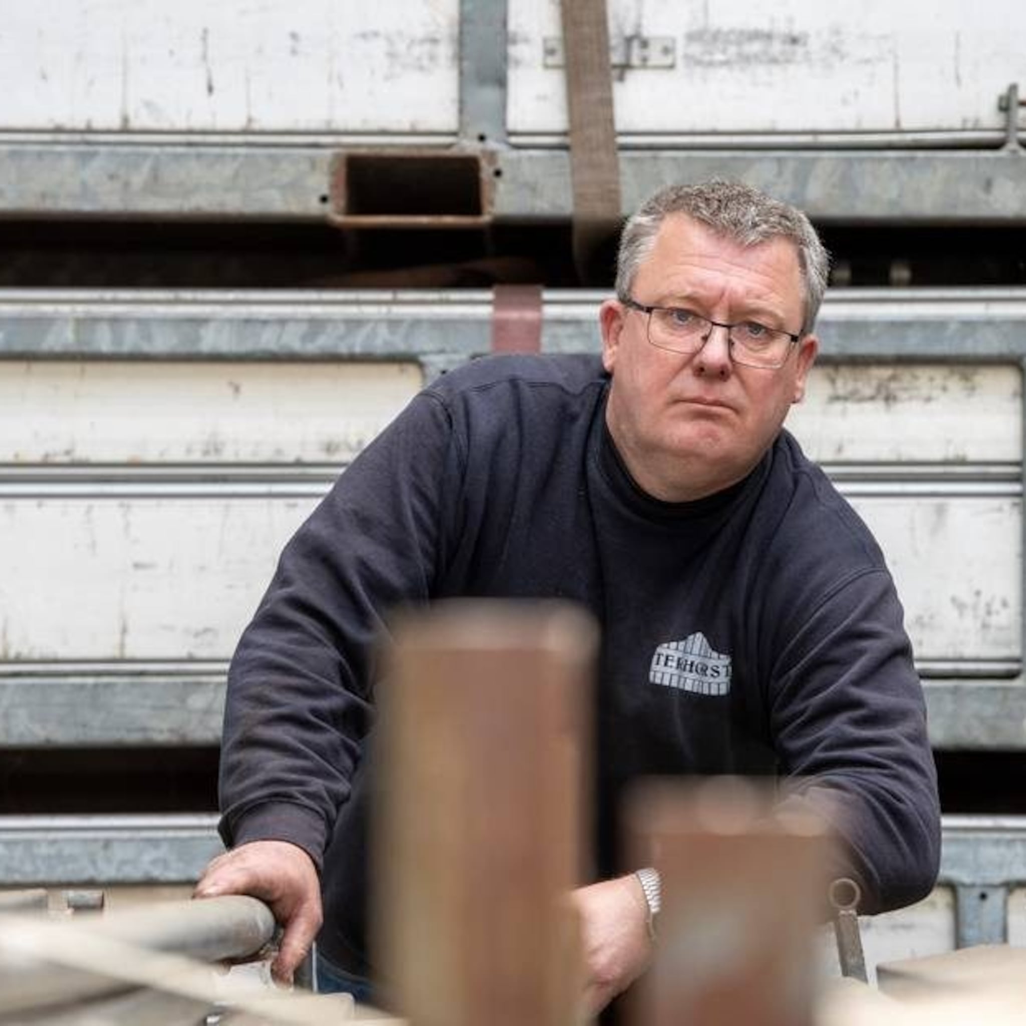 tentenverhuurder ko is tijdelijk trucker ik laat ons familiebedrijf niet zomaar kapotgaan