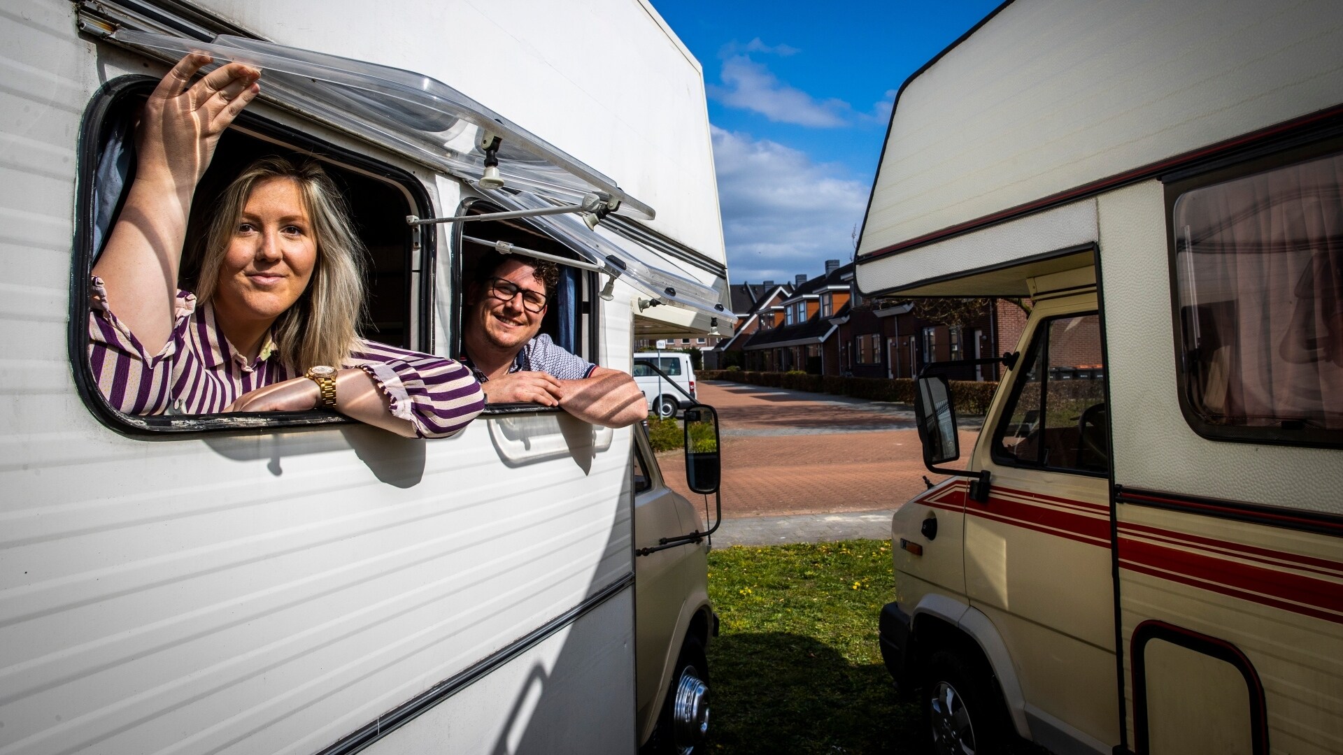 Jorieke en Stefan Dries hebben twee campers gekocht en deze flink opgeknapt om ze nu te kunnen verhuren. Foto: Vincent Jannink