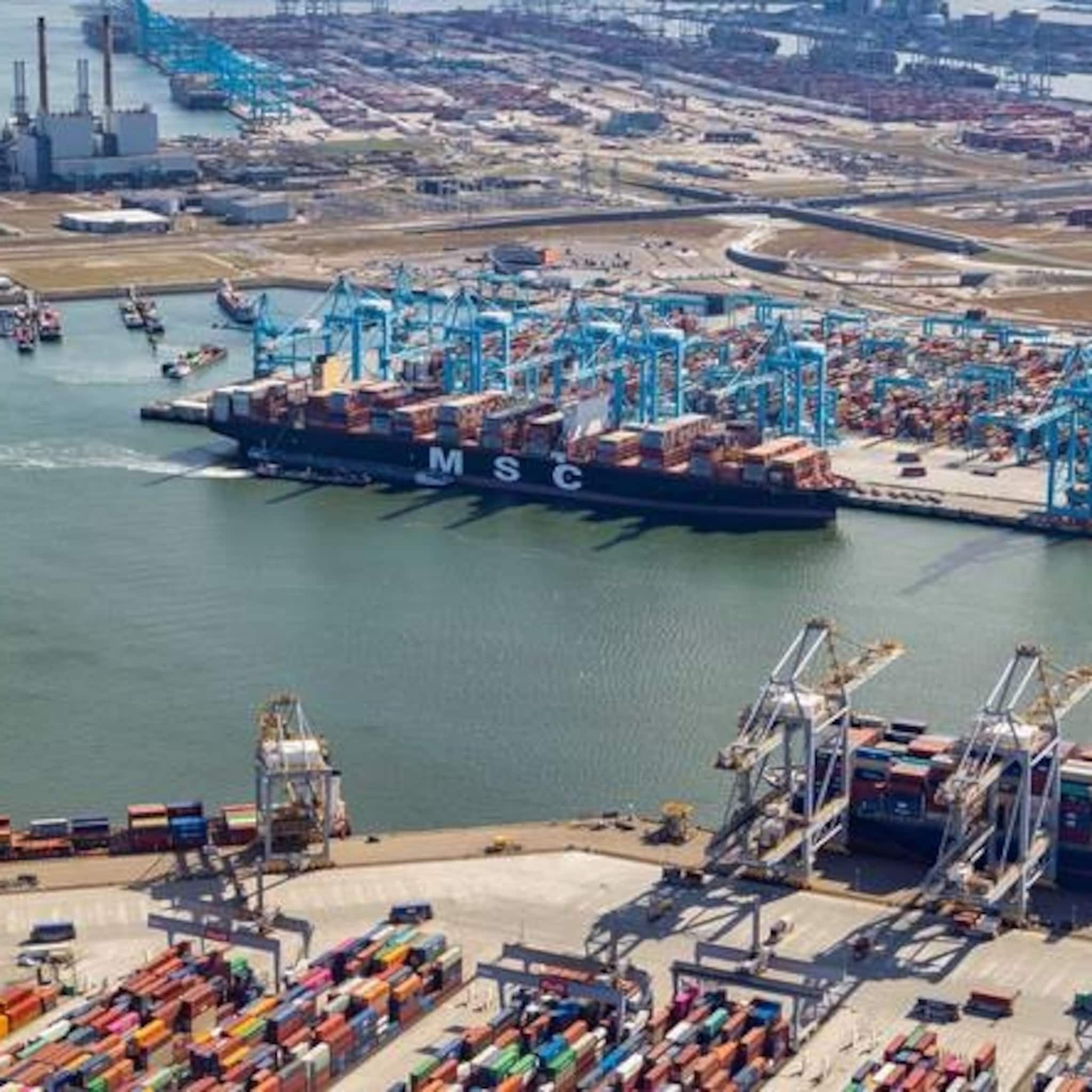 rotterdamse haven loopt vol met containerschepen einde vertraging nog niet in zicht