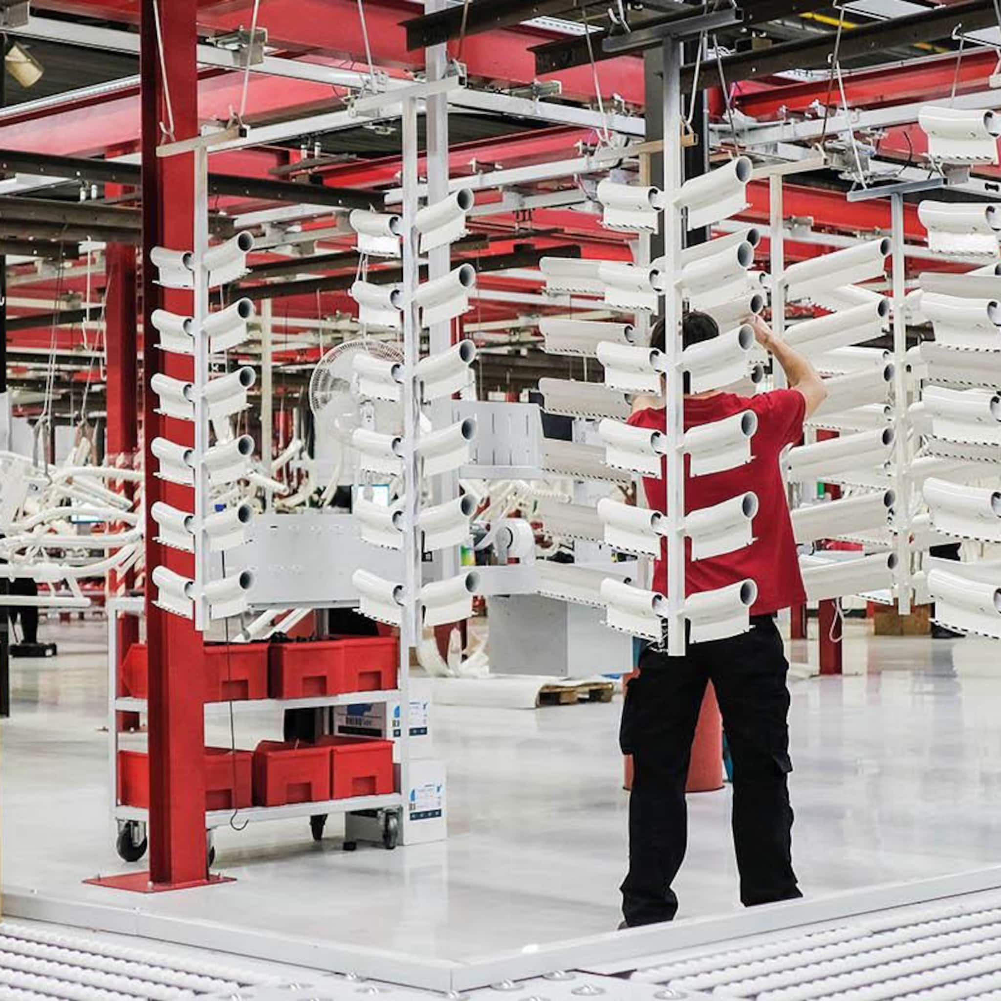 automatisering van maatwerkproductie door koninklijke otolift trapliften