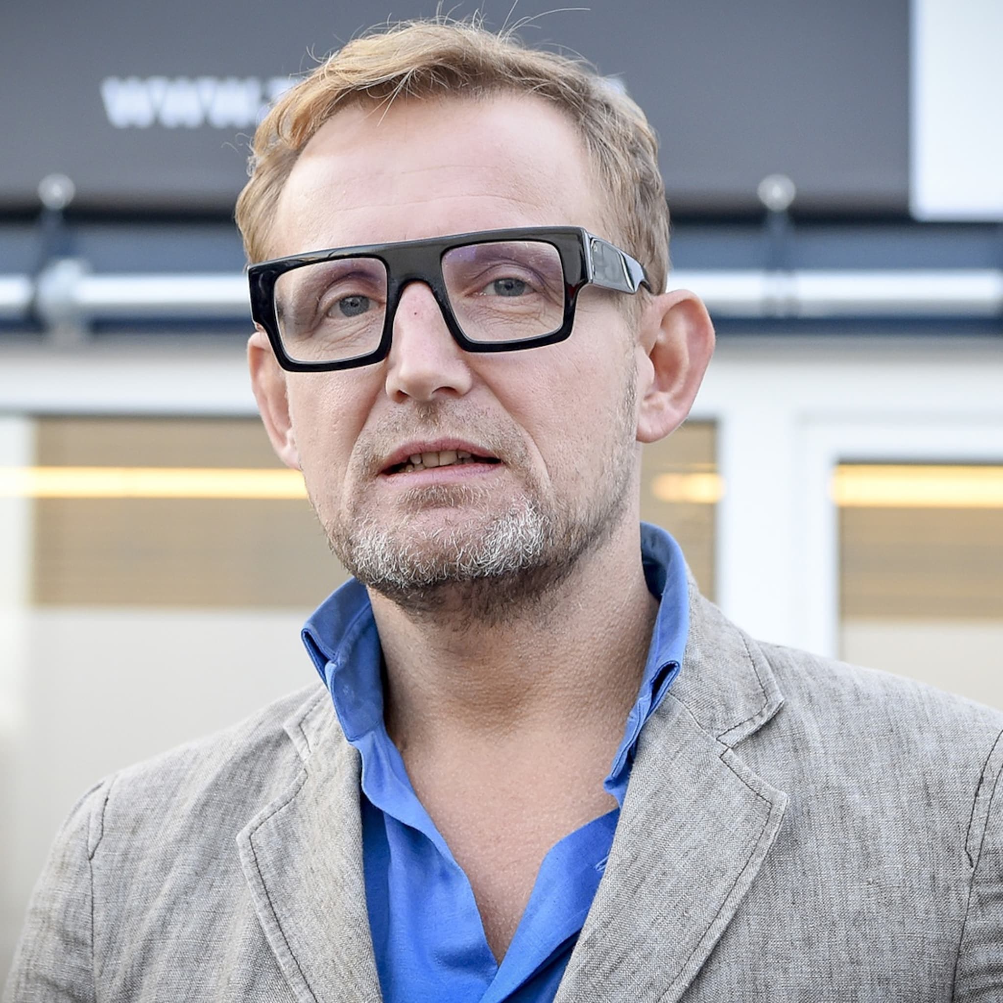 pandjesprins bernhard nam het nooit zo nauw met regels volgens nieuw boek