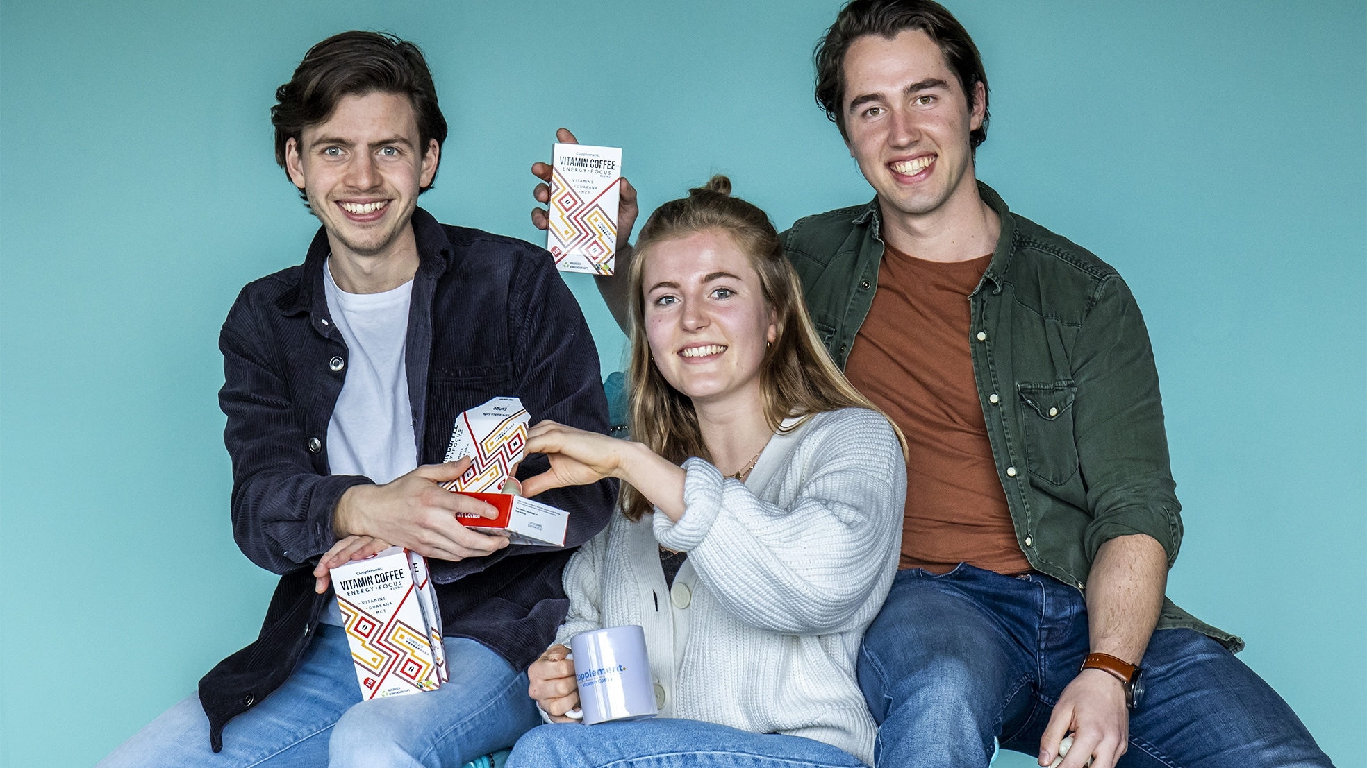 Ondernemers Stefan Wateler (26, links) en Florian Fermin (26), hier met stagiair Bente Rodenburg (21). Foto: Angeliek de Jonge