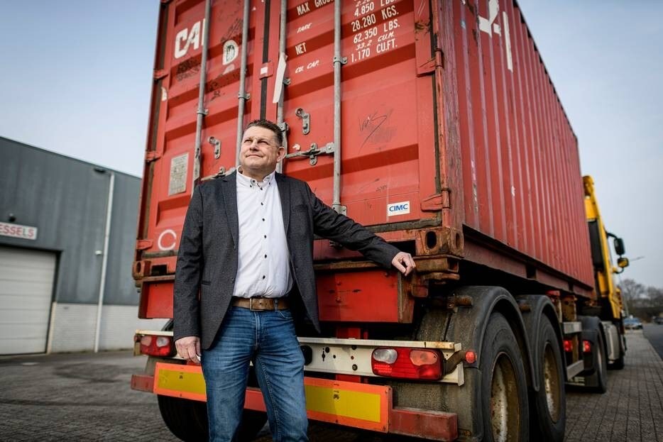 Robert Slim van Zwanenberg Food Group gaat voor zijn gevoel terug in de tijd met de logistieke regels rond de Brexit. „Bij de douane wordt het nu veel moeilijker om die grens over te steken. Plat gezegd: de grens is dichtgegaan. Foto: Tubantia/Emiel Muijderman