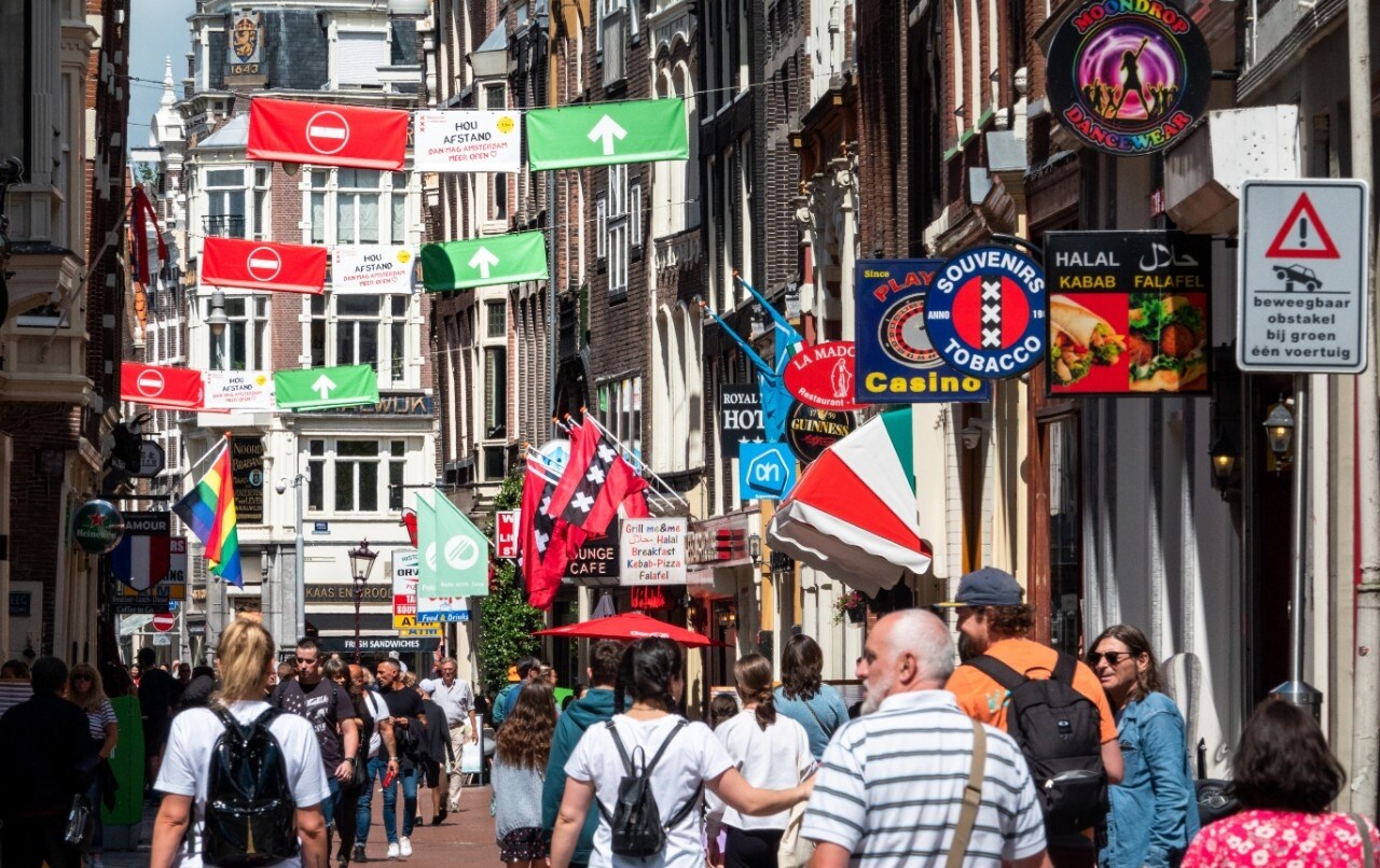 Aan het begin van het vierde kwartaal denkt Rabobank dat de economie weer volledig open kan. Dit alles zal ervoor zorgen dat mensen hun geld weer laten rollen, wat voor een enorme stimulans van de economie zorgt. Foto: ANP.