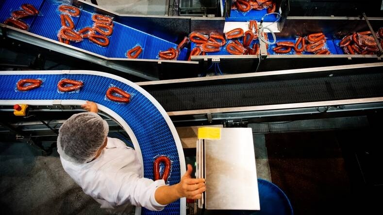 Unox gaat meer vleesvervangers aanbieden en het aandeel groente en peulvruchten in de producten vergroten. Foto: ANP