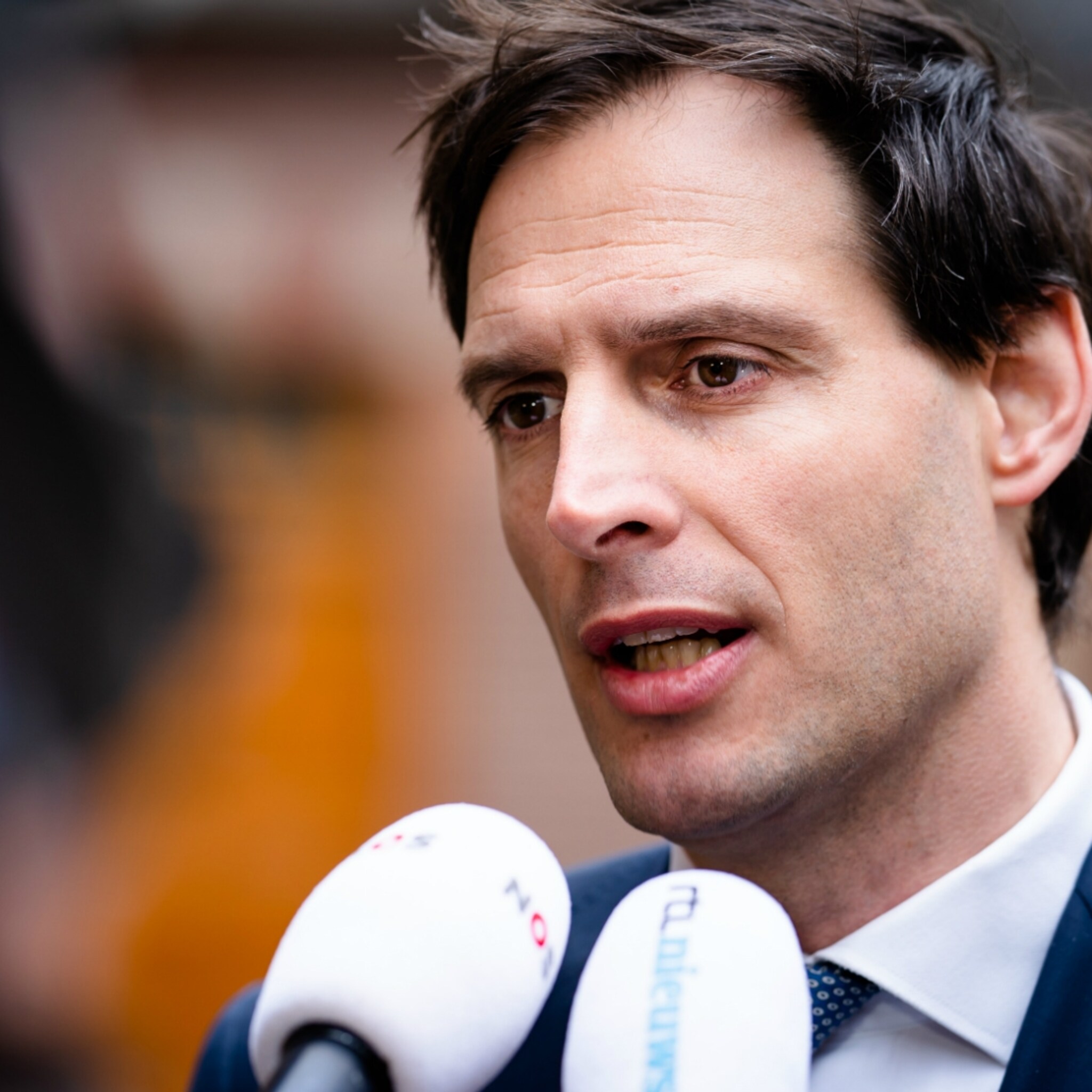 stel je vraag aan wopke hoekstra cda en kijk vanaf 12 30 uur online live mee