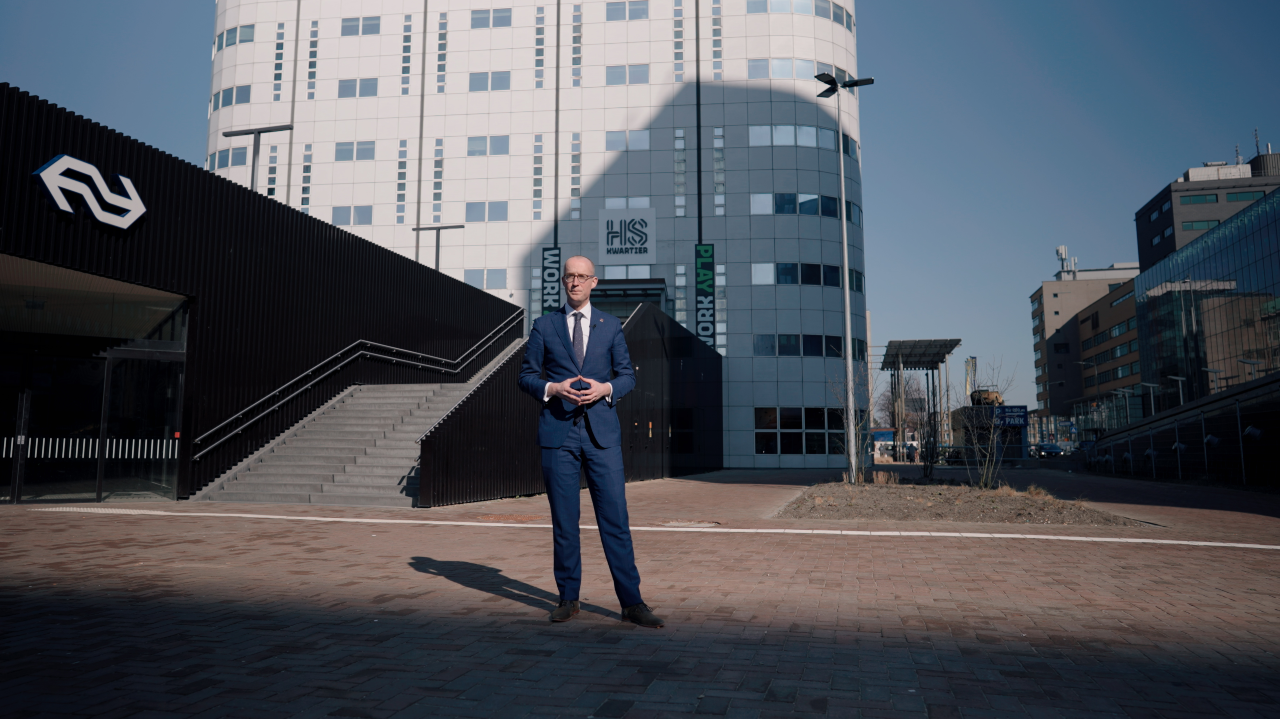 Erik-Jan Ginjaar, algemeen directeur Postillion Hotels: "Trots om in deze moeilijke tijd een nieuw hotel te openen." Foto: Postillion