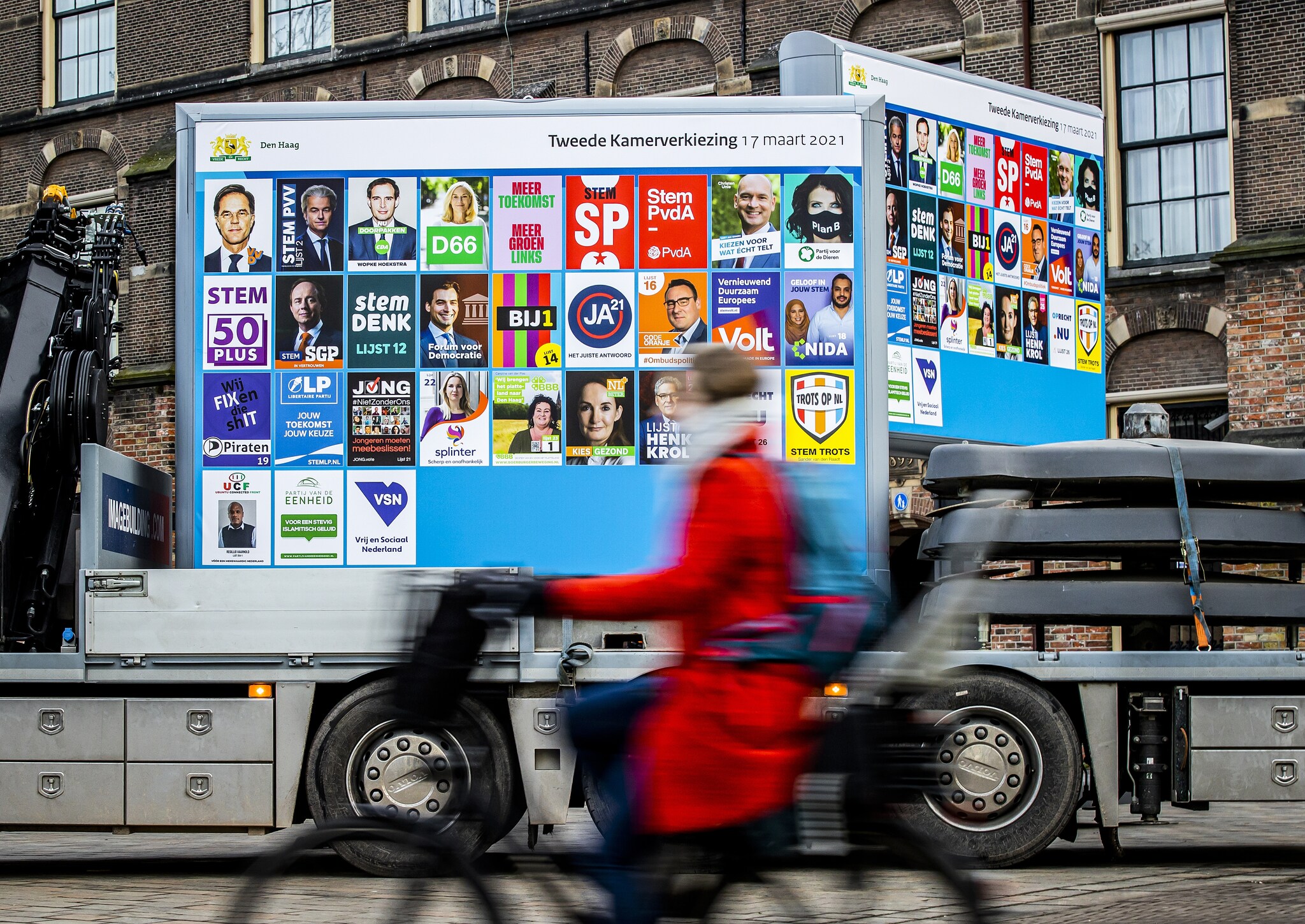 Verkiezingsbord op het Buitenhof. Foto: ANP