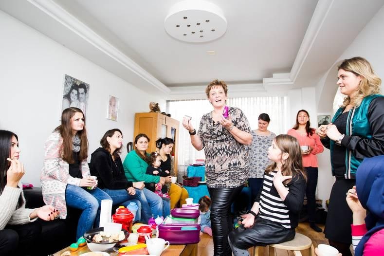 Archieffoto: een Tupperware party in Zeist. Foto: AD-Jeroen Jumelet.
