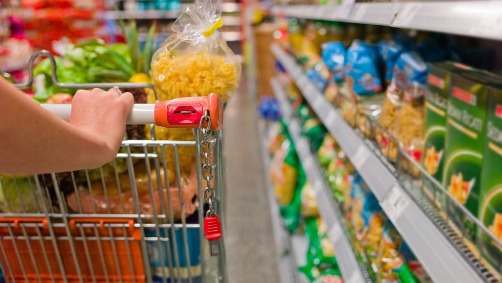 Onder meer supermarkten zouden als 'winnaar van de crisis' bij moeten dragen aan de doorstart van het mkb, vindt het CDA. Foto: ANP.