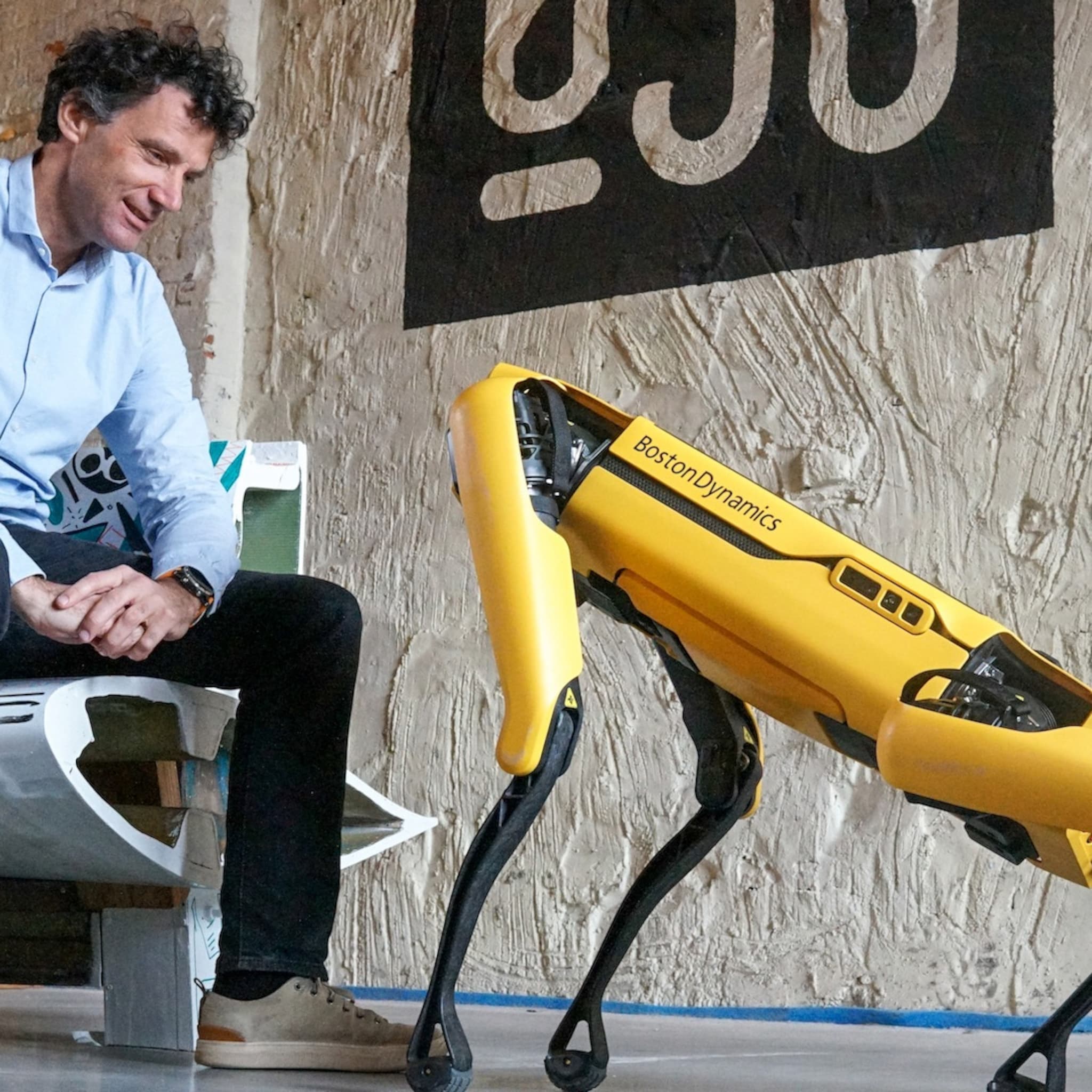zo gaat robothond spot onze maakindustrie helpen