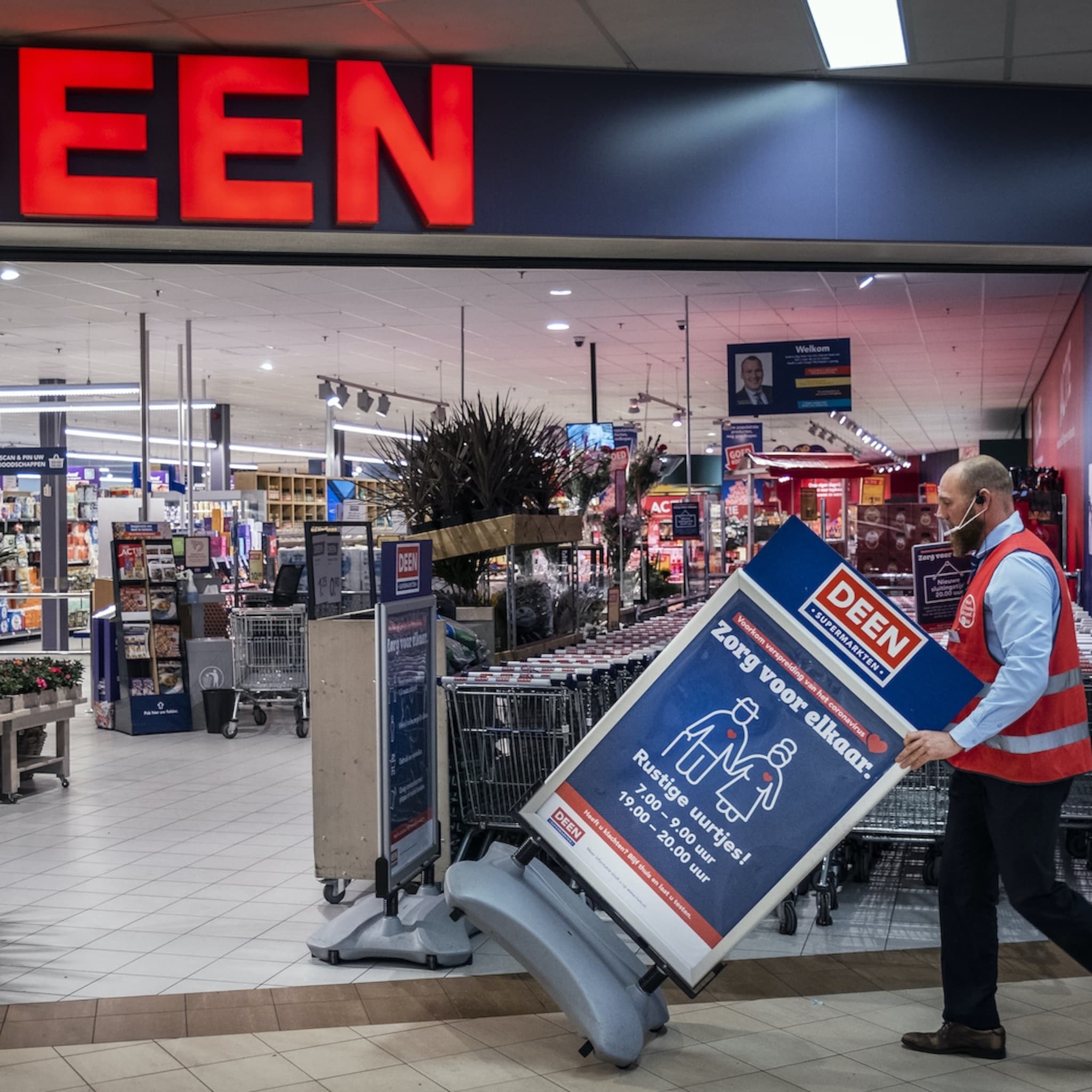familie deen verkoopt supermarktketen deen aan ah vomar en dekamarkt