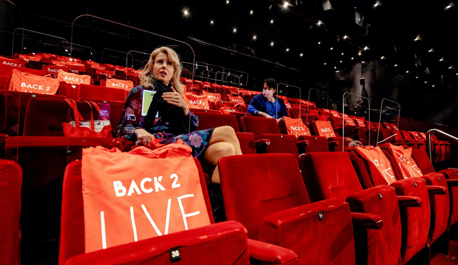 Mona Keijzer bij het eerste proefevenement van Fieldlab in het Beatrix Theater in Utrecht. Foto: ANP