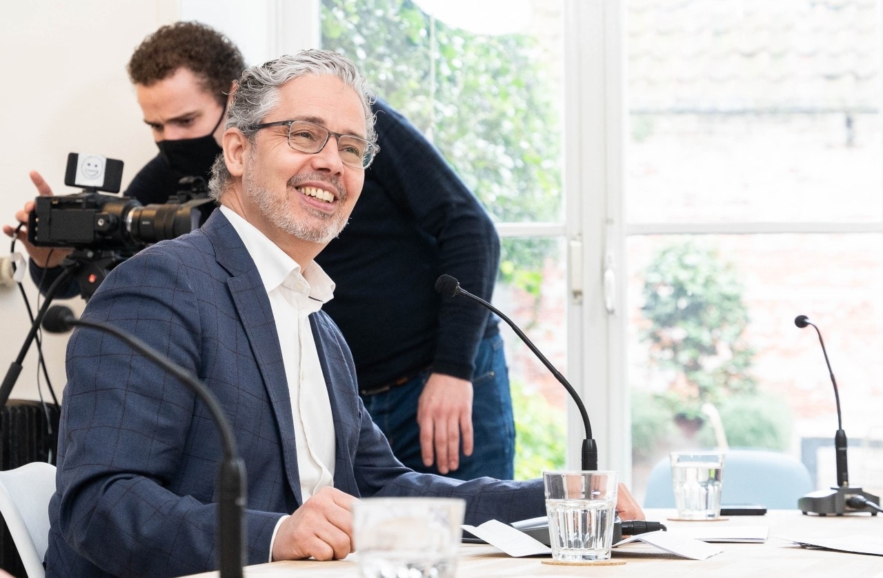 Tweede Kamerlid Mustafa Amhaouch (CDA), op de foto studiogasten bij de talkshow De Ondernemer Kiest. Foto: Anjali Ram Photography.