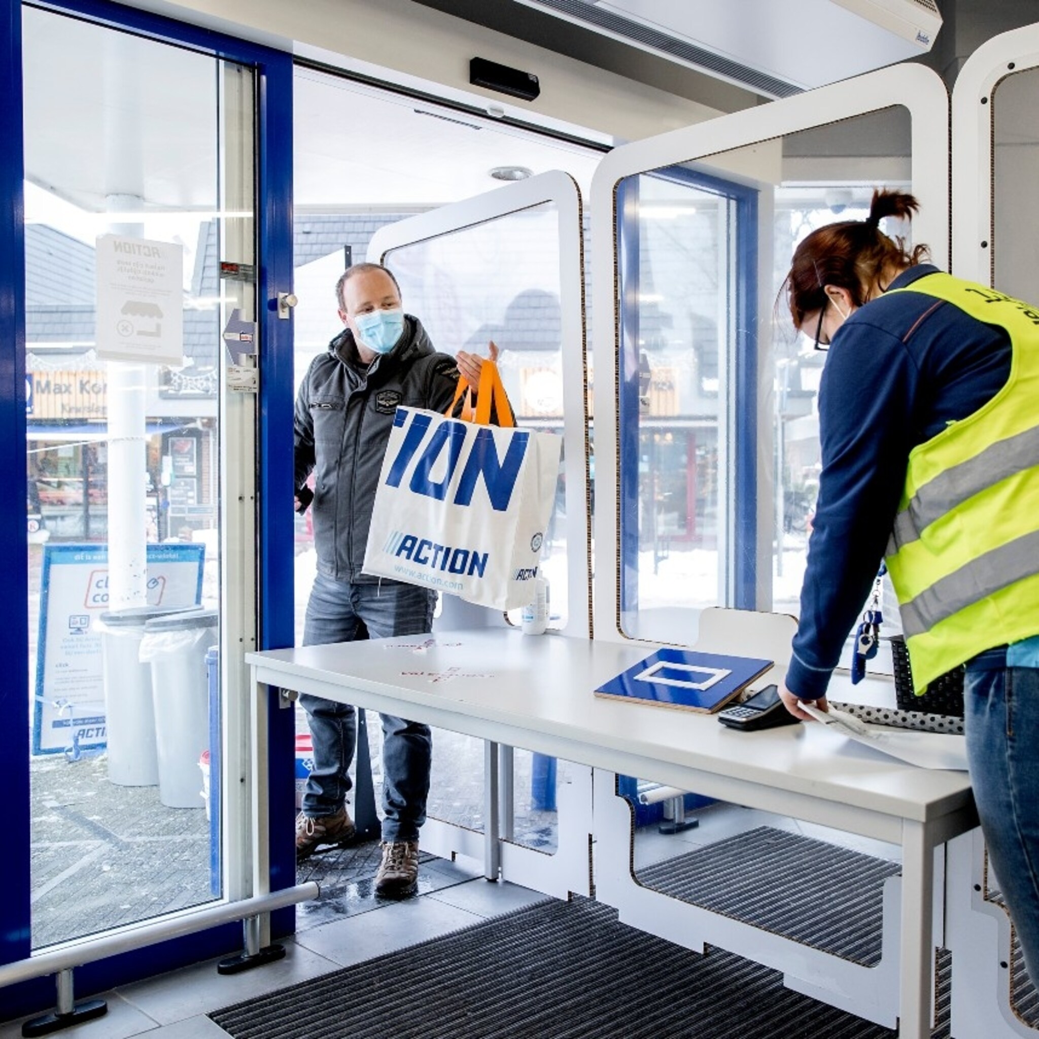 peiling inretail 72 procent winkels biedt afhalen maar somber over omzet