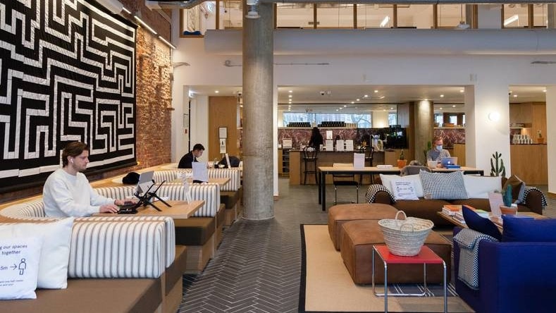 Flexwerkplekken van WeWork in Amsterdam. Foto: Nina Schollaardt
