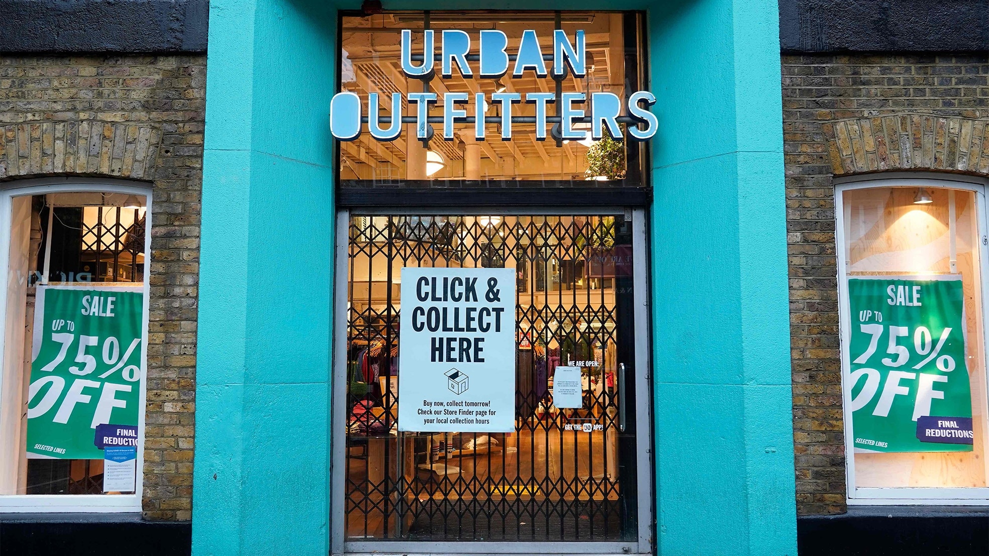 Click en collect je kleding: het kan vanaf volgende week. Foto: AFP
