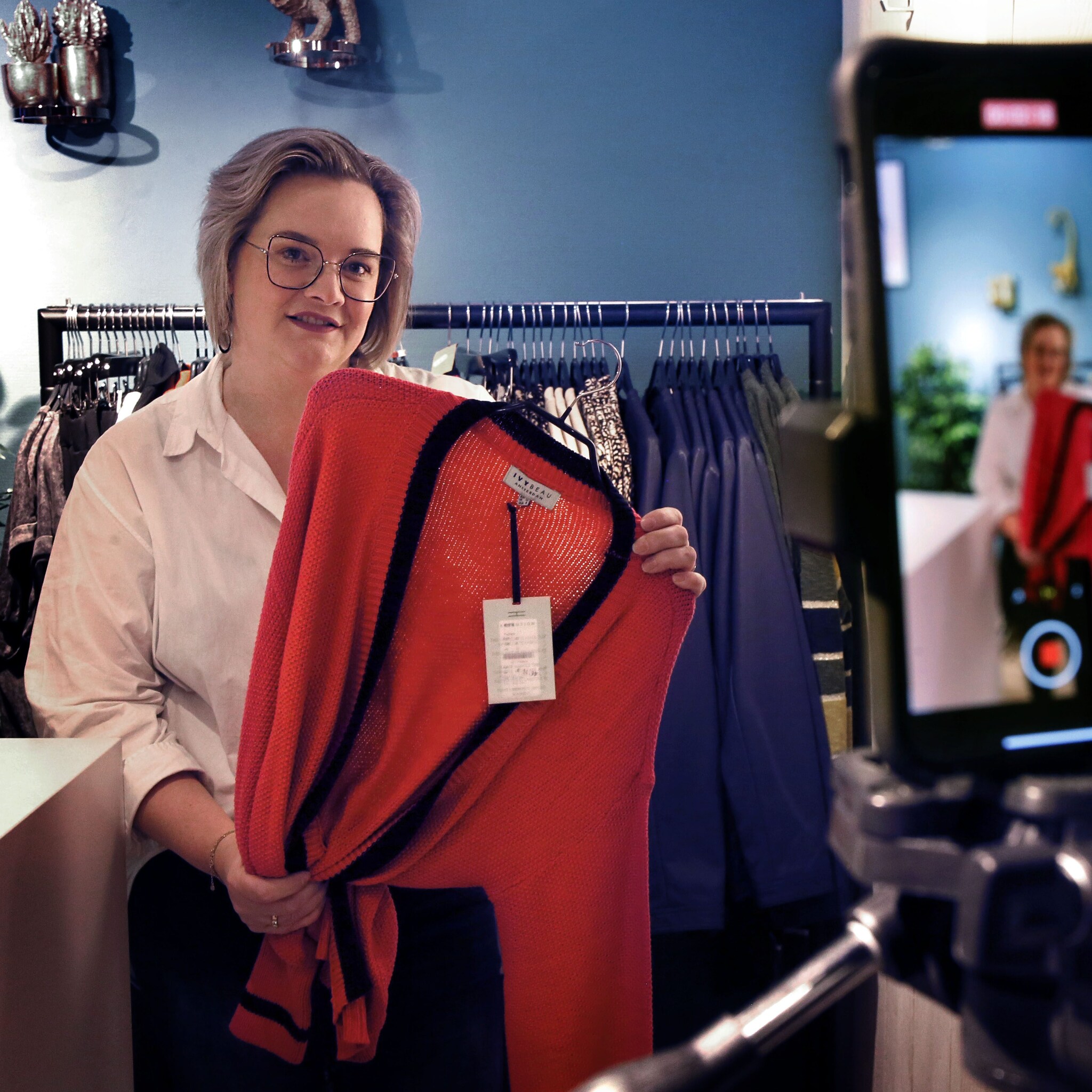 van mini modeshows tot livestreams deze ondernemers zitten niet bij de pakken neer