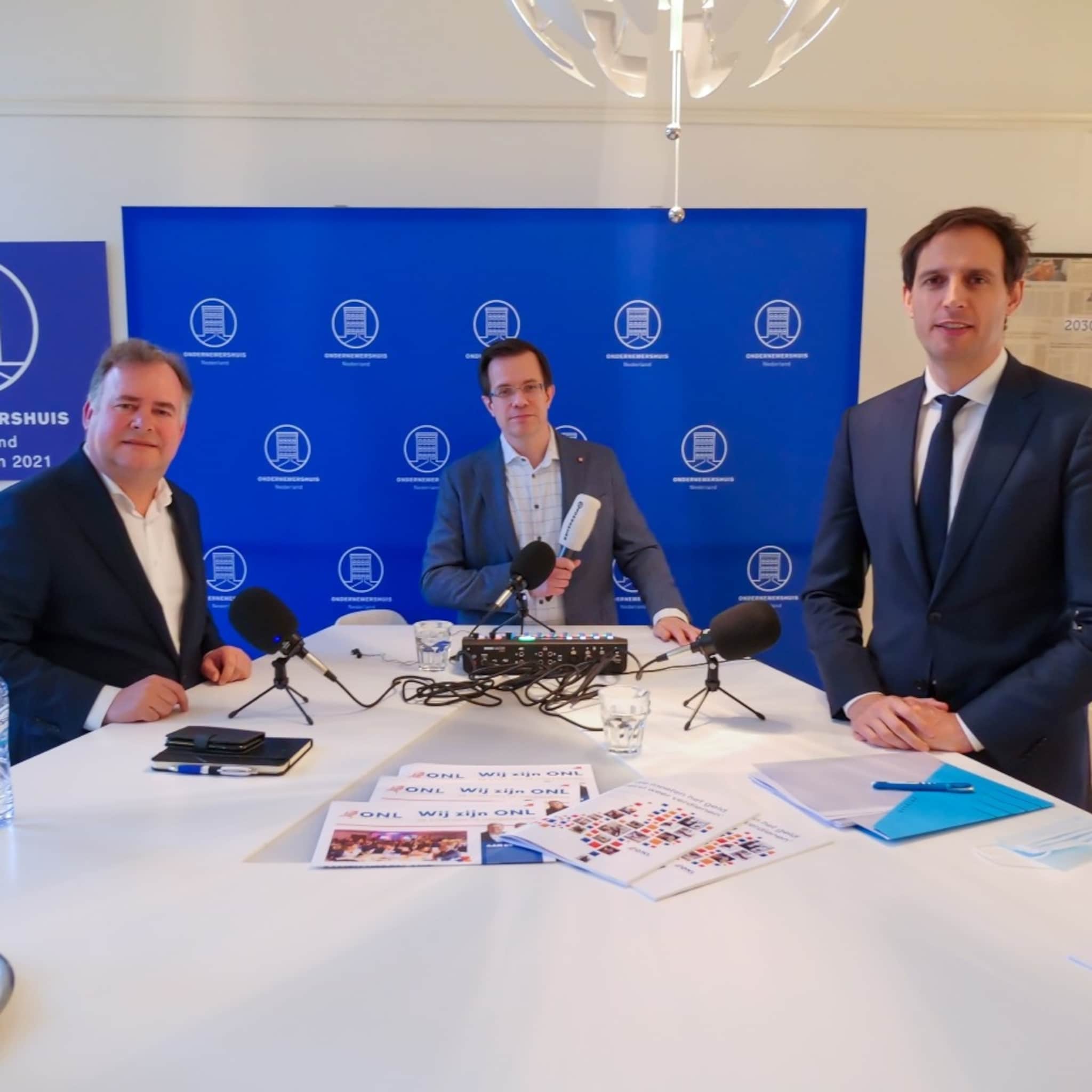 wopke hoekstra cda afstand tussen bedrijfsleven en politiek nog te groot
