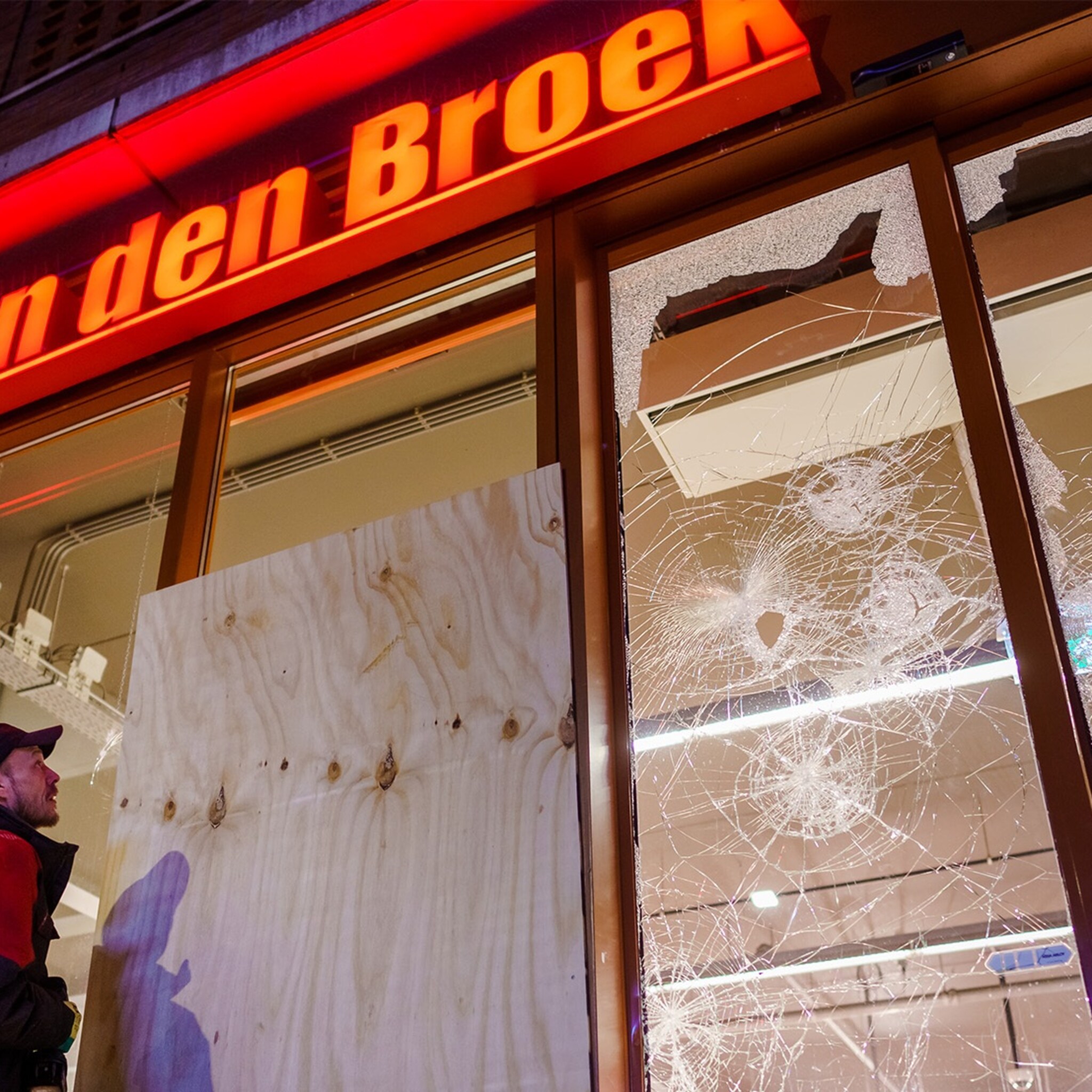 kabinet tuigt schadefonds op voor geplunderde winkeliers