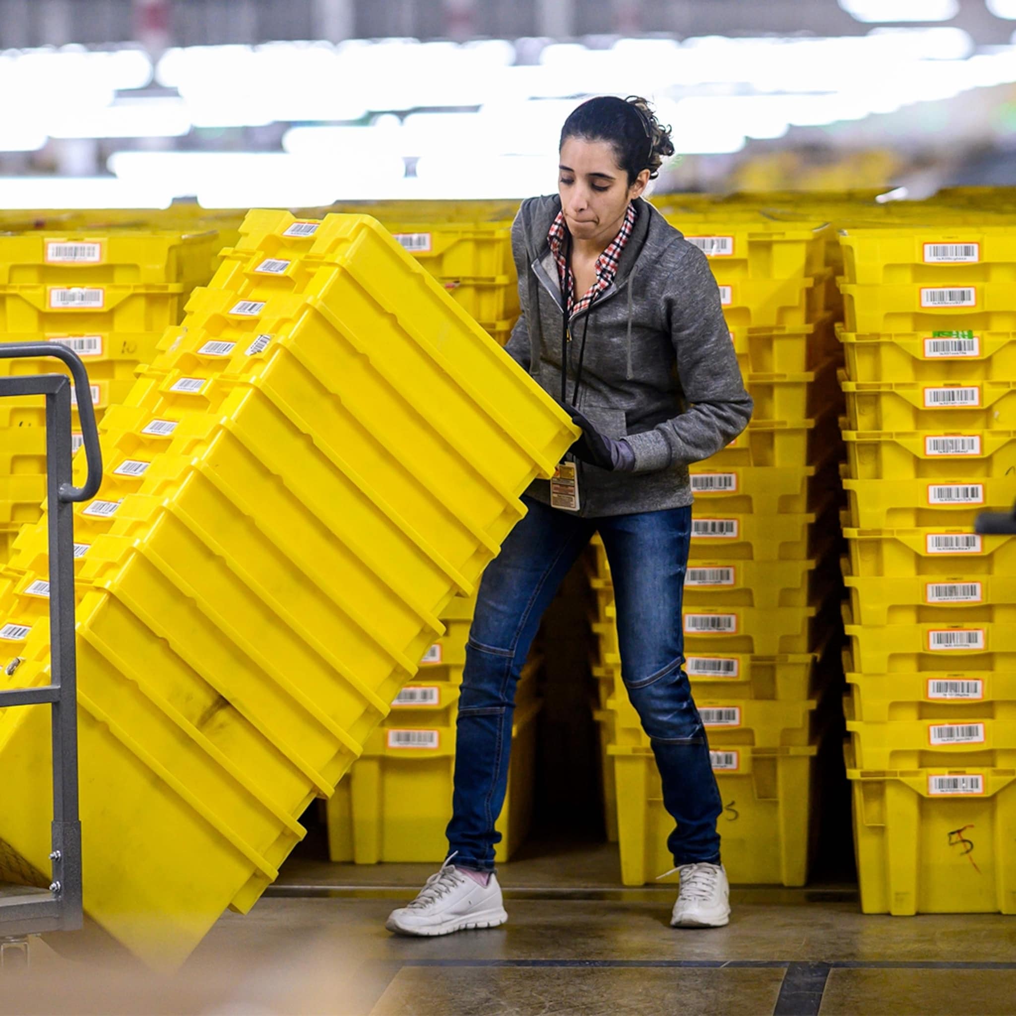 amazon opent bezorgcentrum bij schiphol