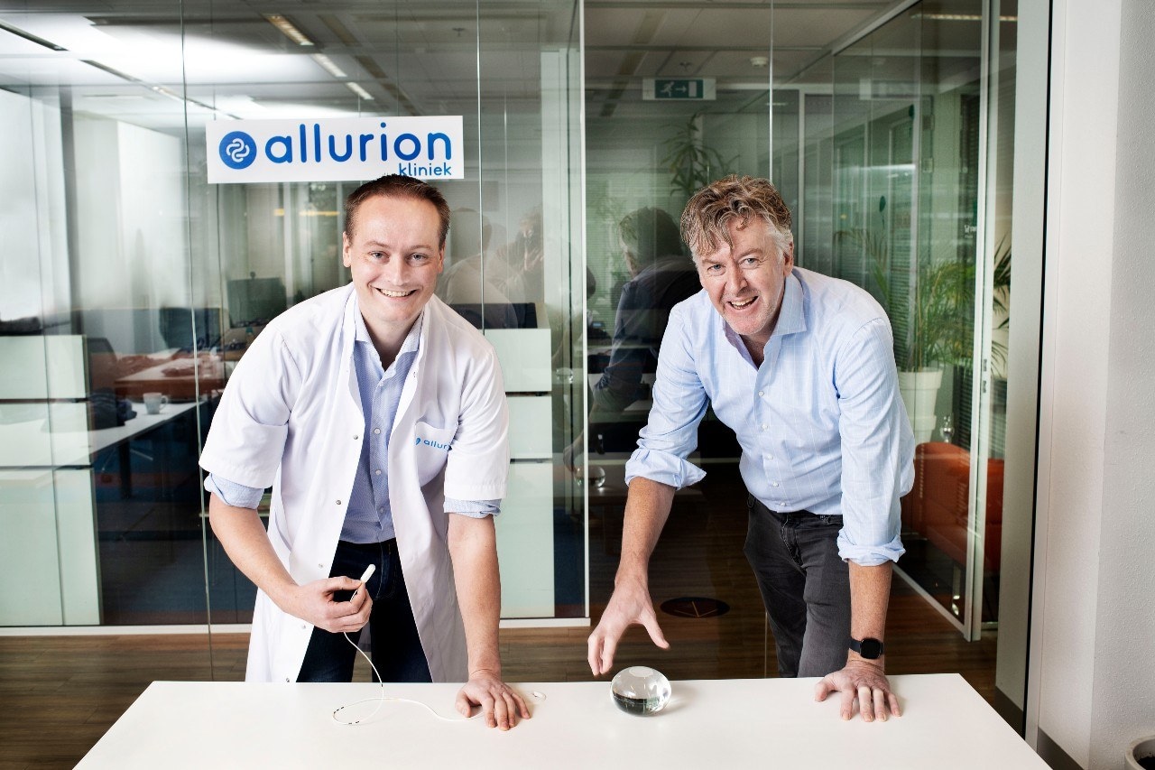 Edo Aarts en Nick van Lanschot lanceerden de innovatieve Allurion-maagballon in Nederland. Foto: Marco Bakker