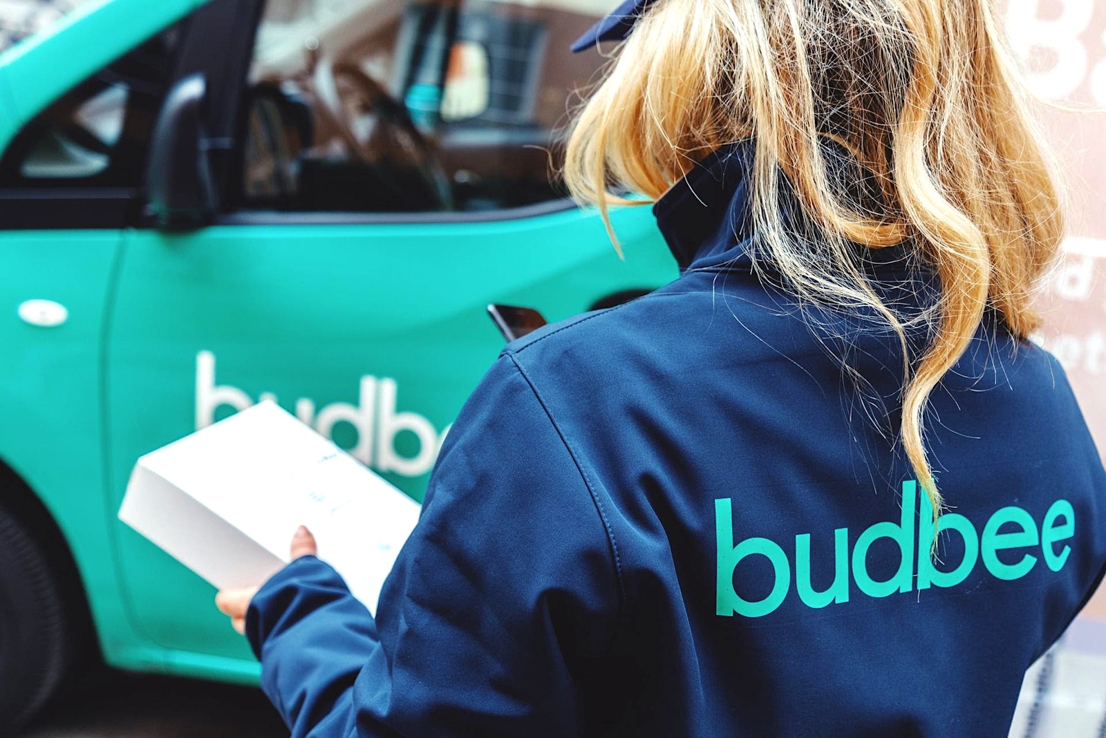 De Zweedse bezorgdienst Budbee is sinds 2019 ook actief in Nederland. Foto: Budbee