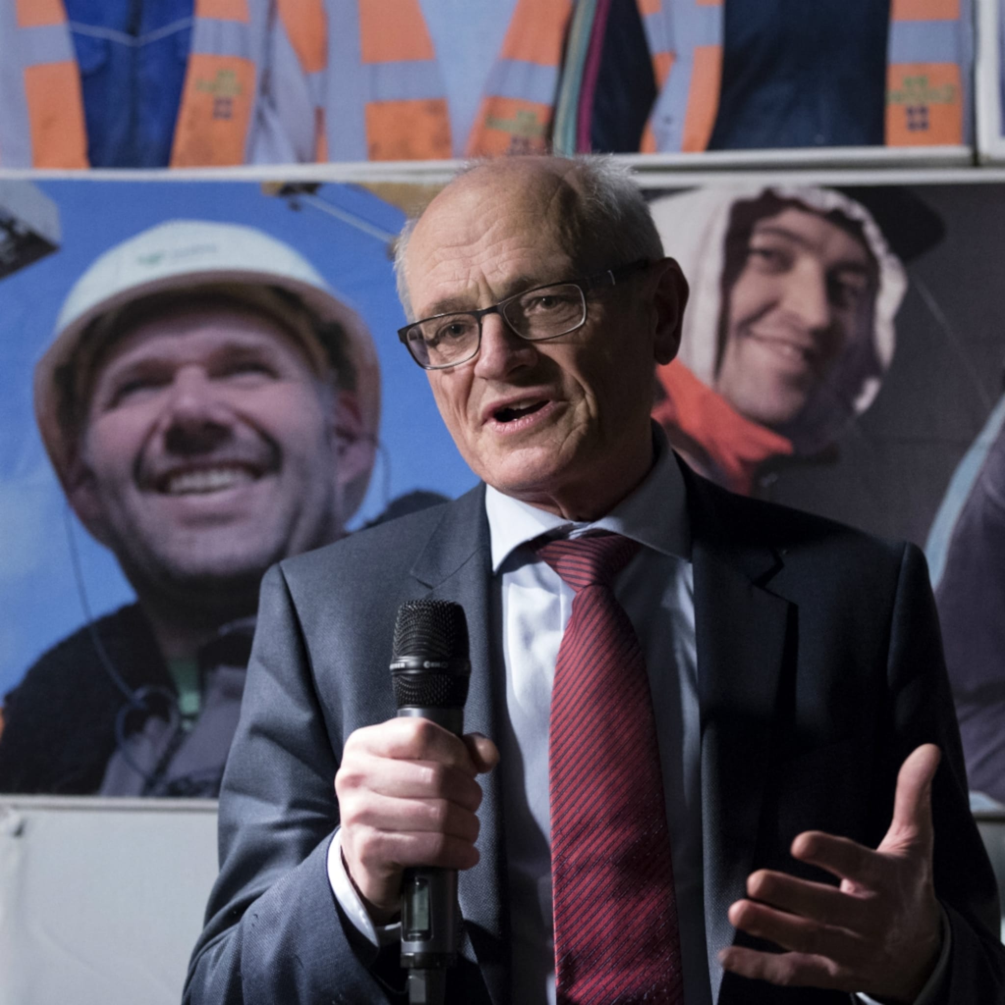 dossier sanderink centric topman ondanks aftreden gewoon weer aan het werk