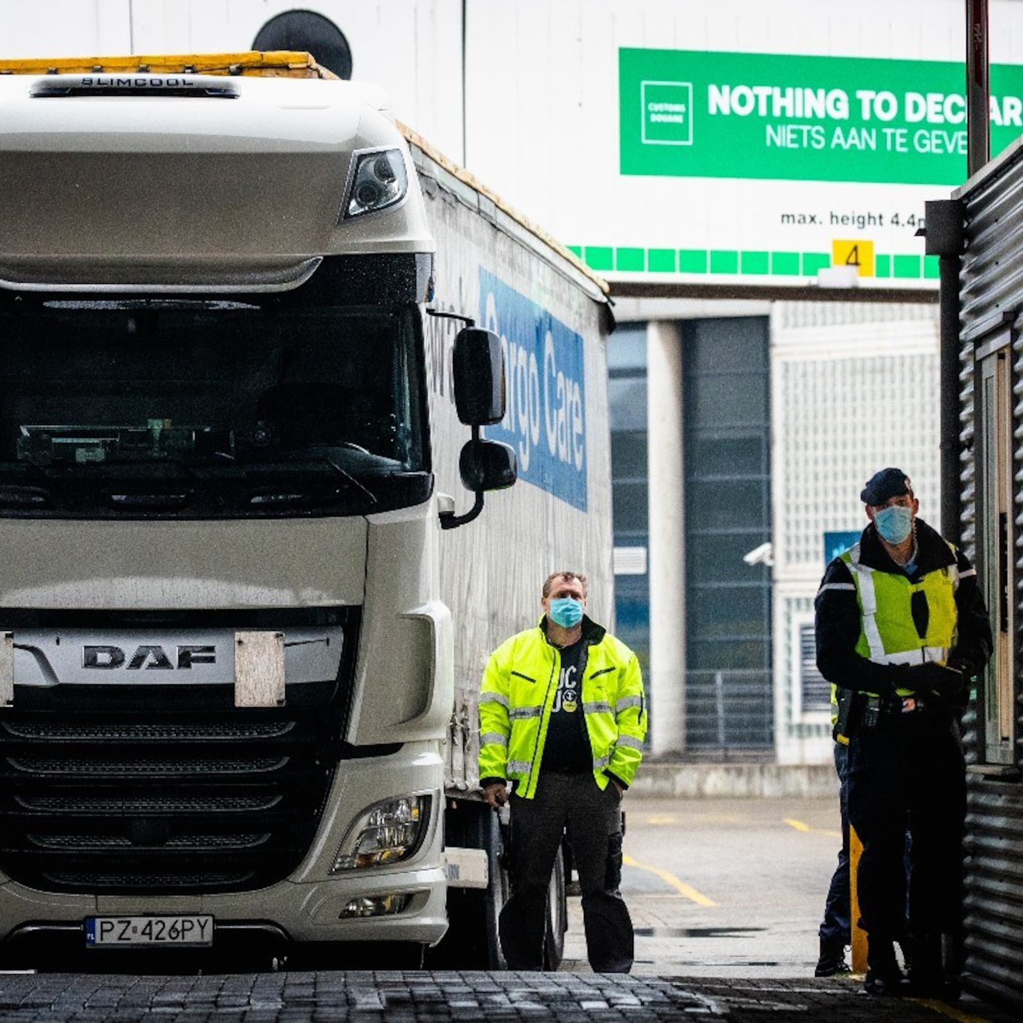 onduidelijkheid over reisbeperkingen zijn rampzalig voor transporteurs en telers