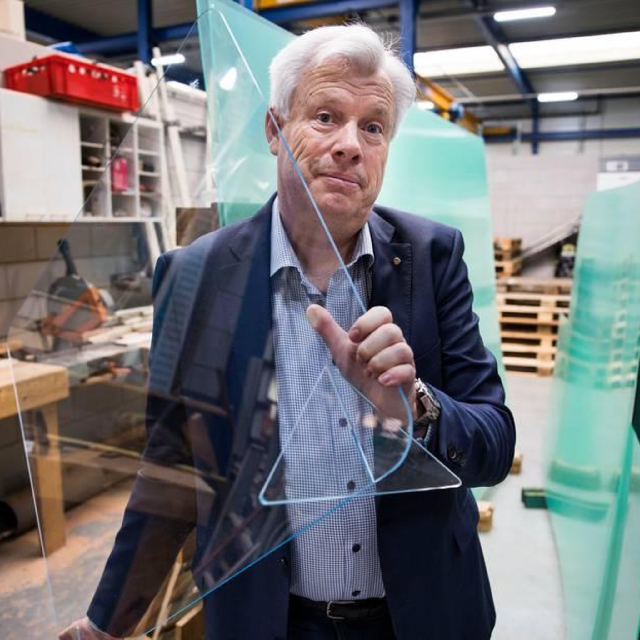 ondernemer jan van es scoort met plexiglas in twee weken tijd evenveel verkocht als in een jaar