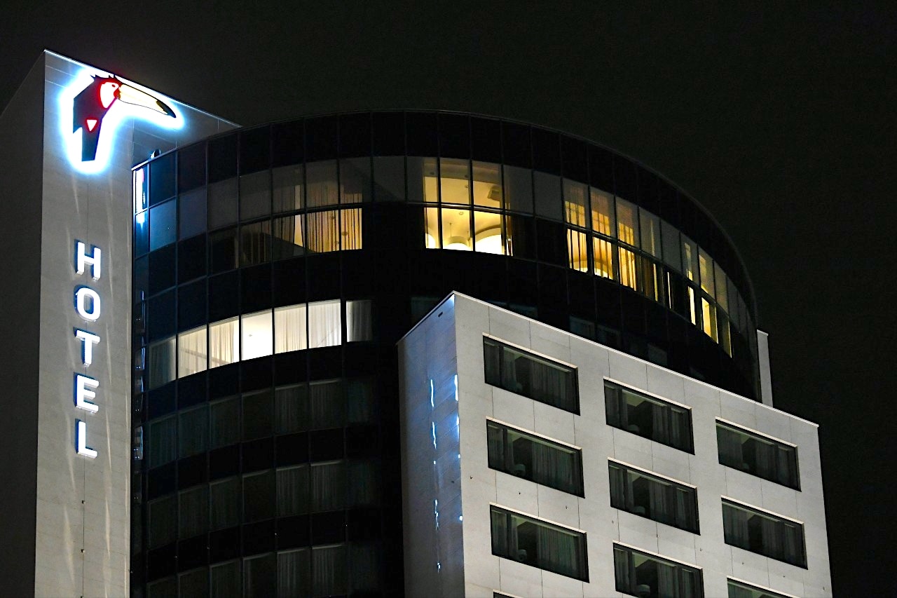 Het regent afzeggingen bij hotels.