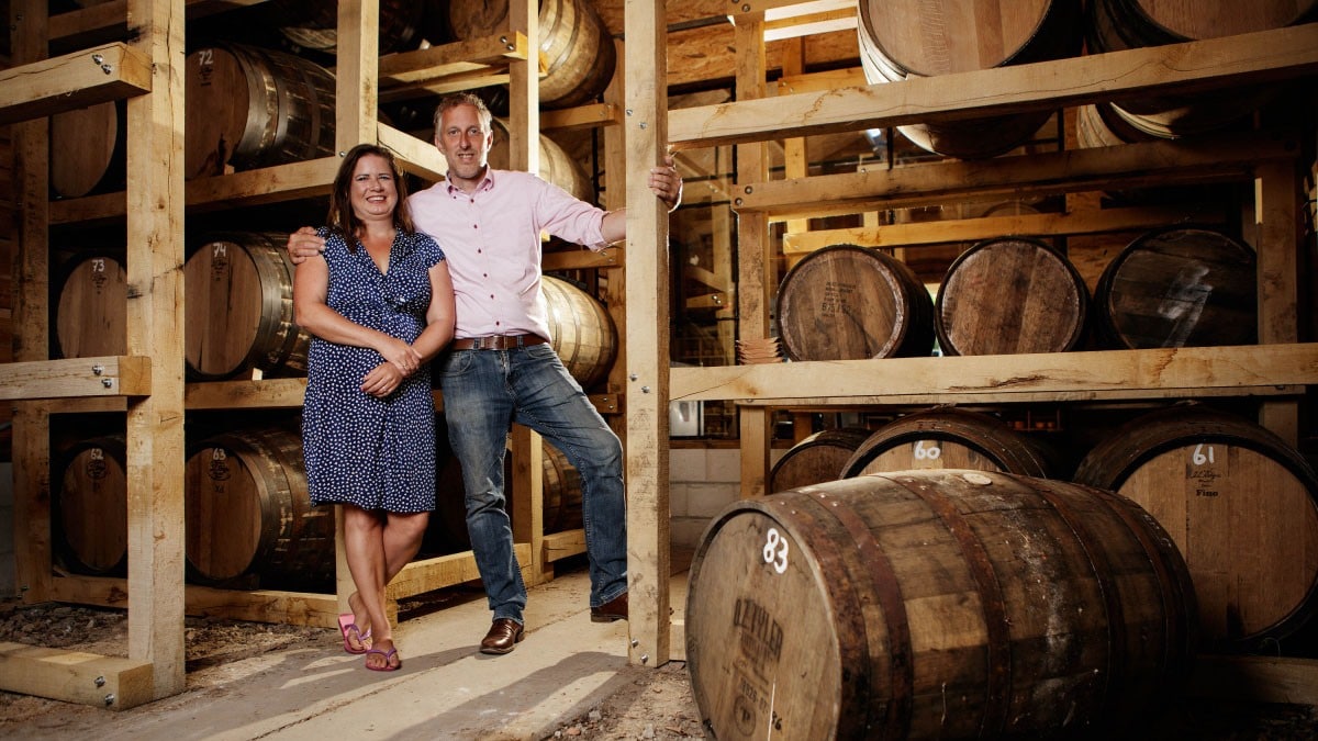 Dennis Hurkmans en Ezra Leeger, oprichters van Bus Whisky.