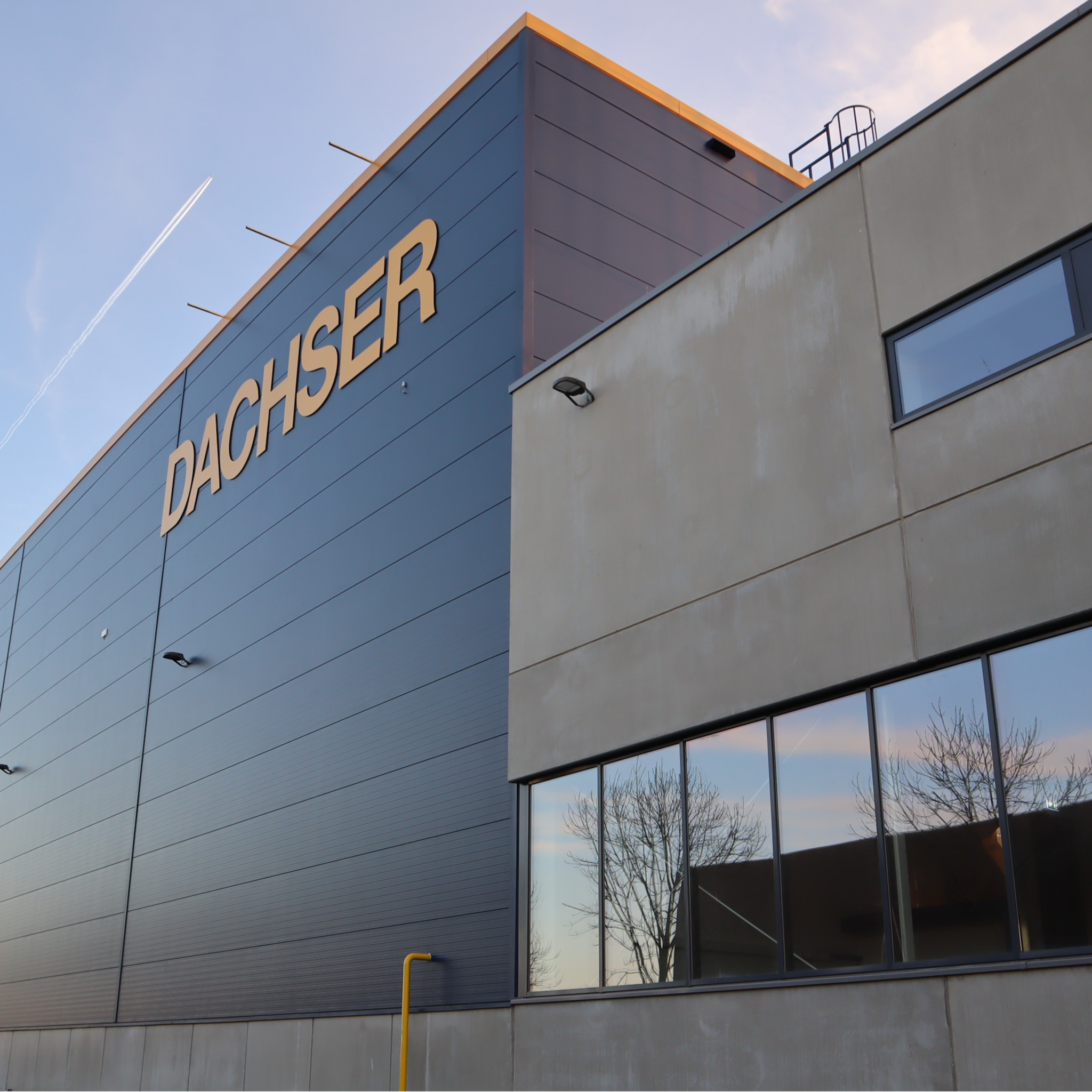 dachser opent nieuw warehouse bij rotterdam