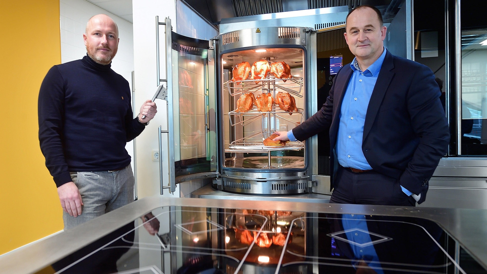 Financieel directeur Ruud Geurts (links) en algemeen directeur Laurens Engbers van Fri-Jado. Foto: Peter van Trijen