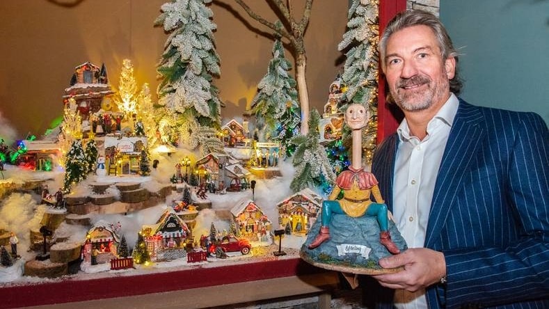 Edelman-directeur Ronald van Veen: ,,De hoeveelheid vierkante meters kerstdorp bij klanten is de laatste jaren gegroeid. Dat bevestigt dat ze hot zijn." Foto: Sandra Zeilstra.