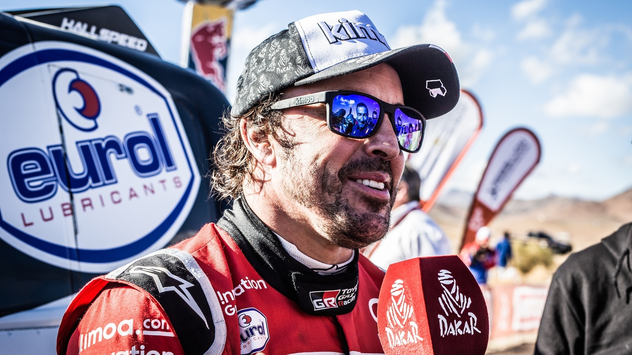 Tijdens Dakar 2021 is Eurol partner van Toyota Gazoo Racing.
