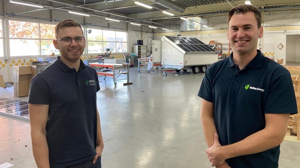 Volta Energy-oprichters Luc en Roel Bleumer hebben hun oude pand in Westervoort verruilt voor deze plek in Duiven.